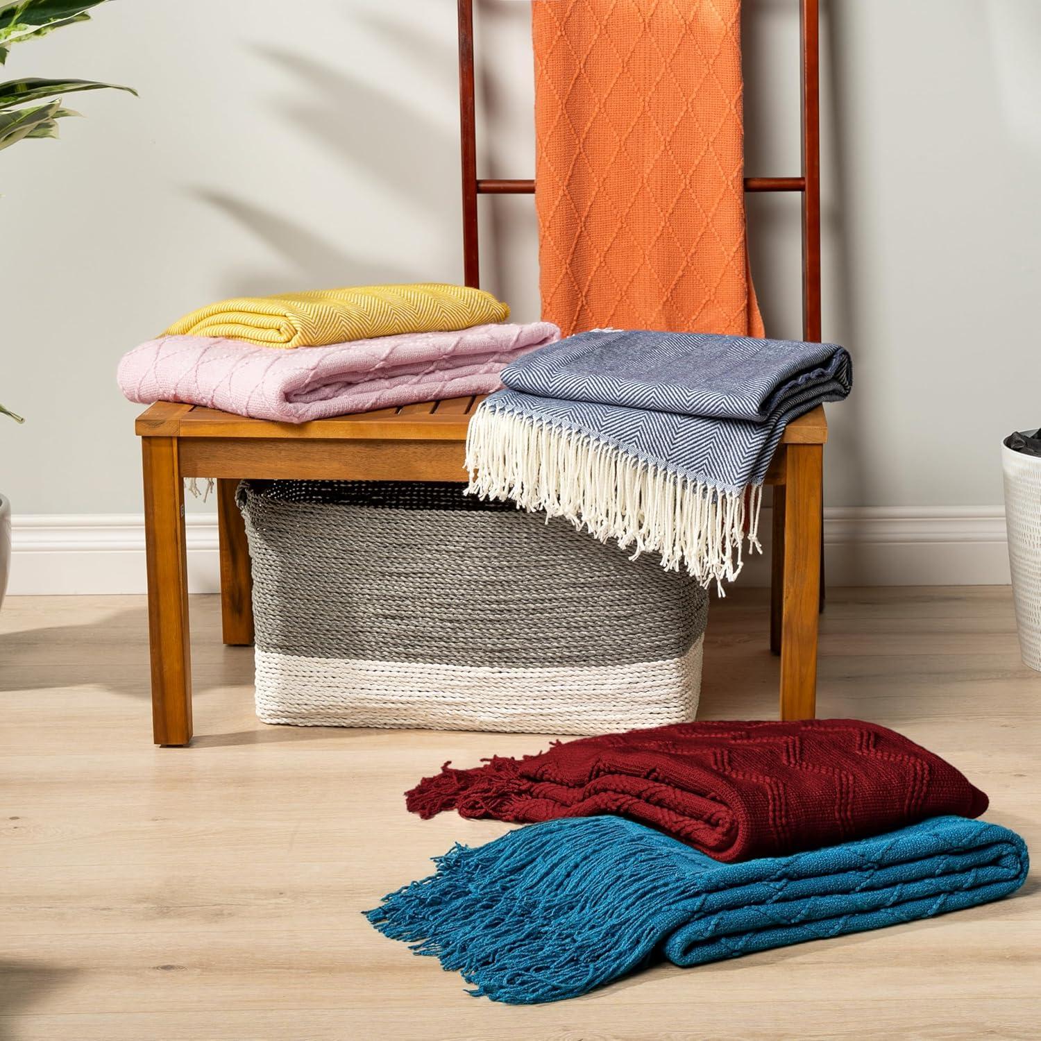 Pavilia Throw Blanket