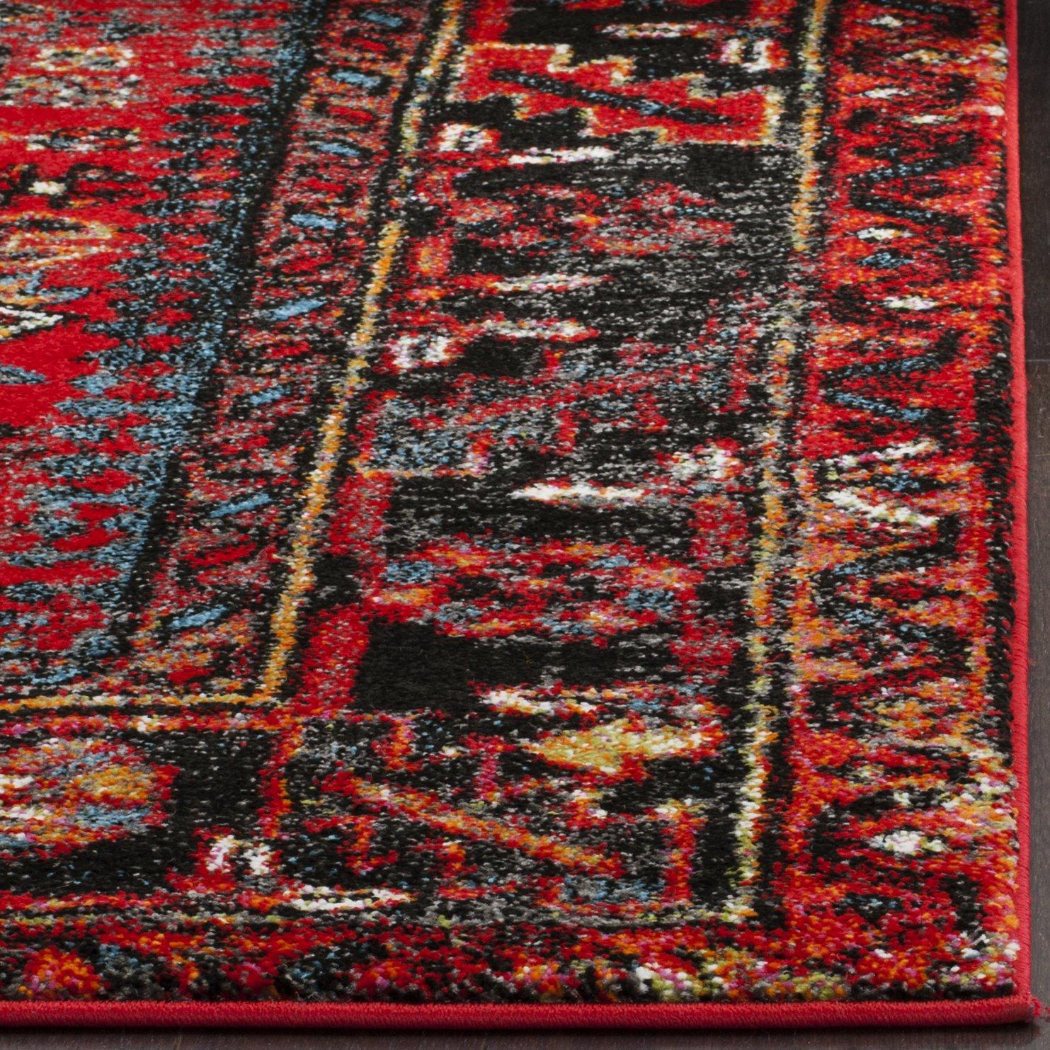 Vintage Hamadan VTH229 Power Loomed Indoor Area Rug - Red/Black - 4'x6' - Safavieh
