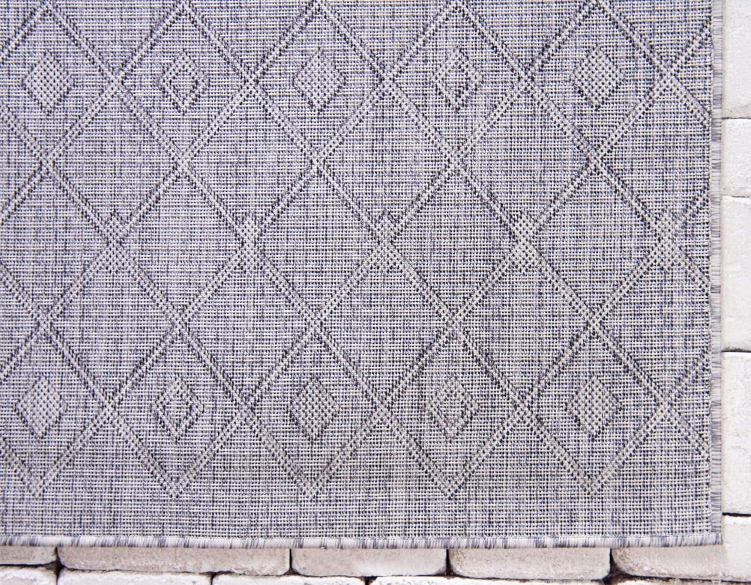 Unique Loom 5' 1 x 8' 0 Rectangle Indoor/Outdoor Trellis Gray Area Rug