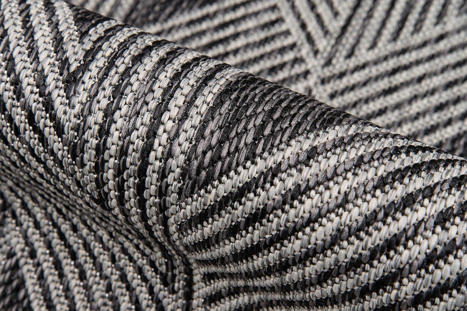 Novogratz Como Machine Made Indoor/Outdoor Rug