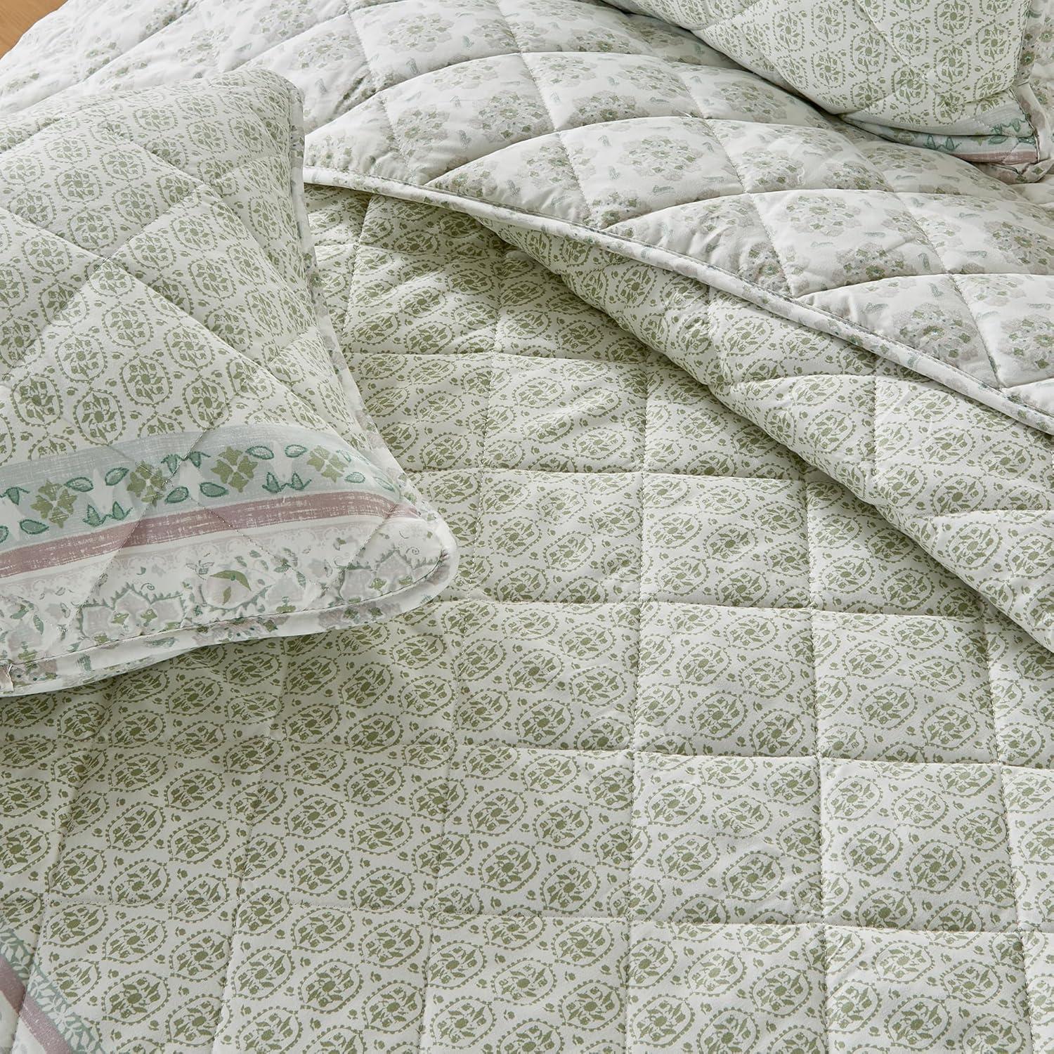 Eucalyptus Floral Twin Microfiber Reversible Quilt Set