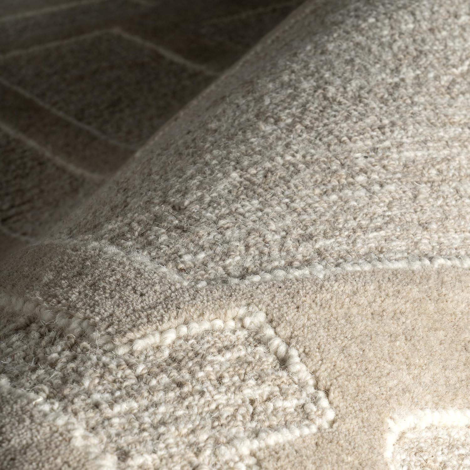 Nuloom Aerith Contemporary Geometric Indoor Area Rug, 5' x 8', Beige