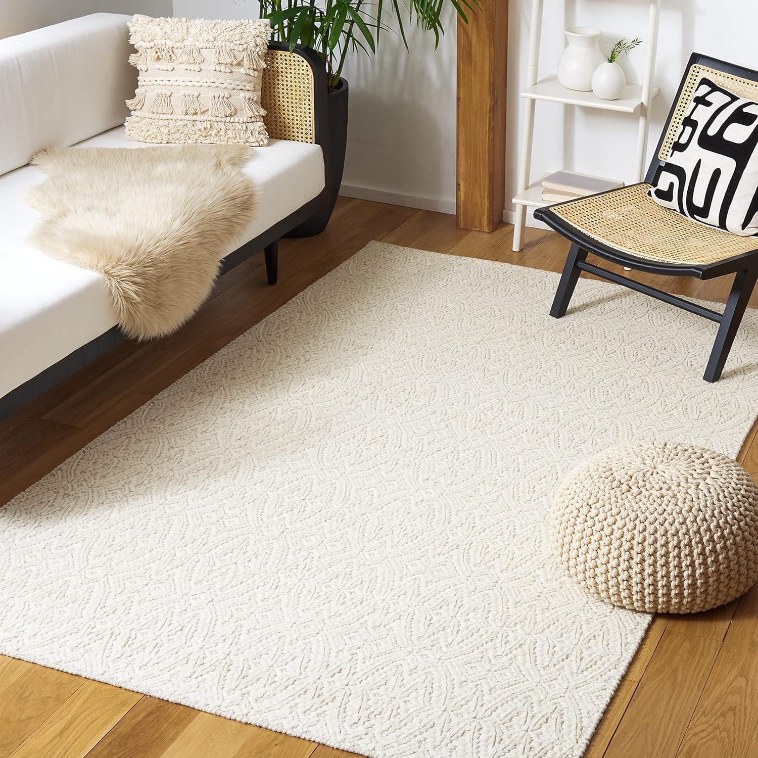 Ivory Handmade Wool 4' x 6' Tufted Area Rug