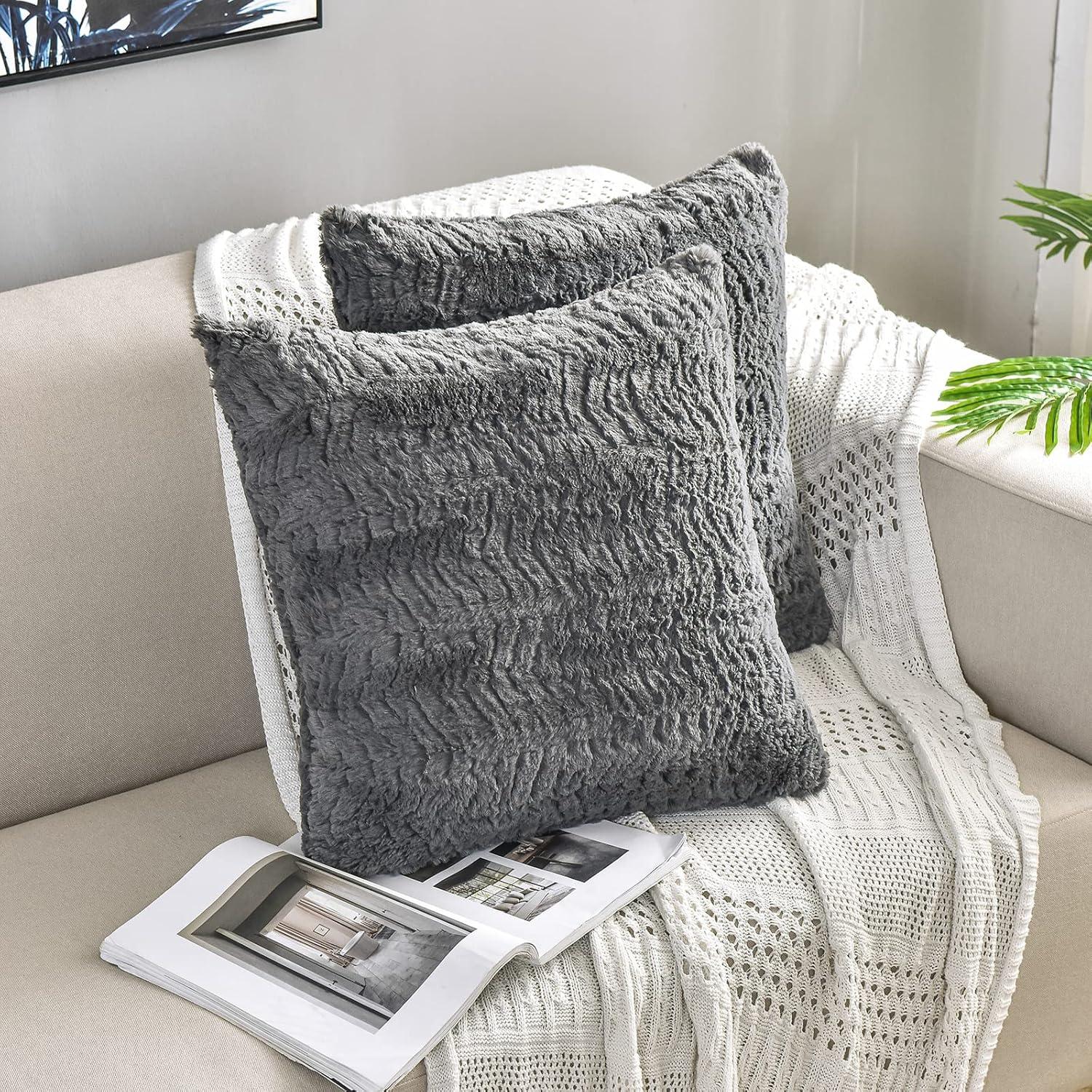 Juvale Set of 2 Gray Faux Fur Decorative Throw Pillow Covers Cushion Cases for Couch Sofa, Fuzzy Home Decor, 18x18 in