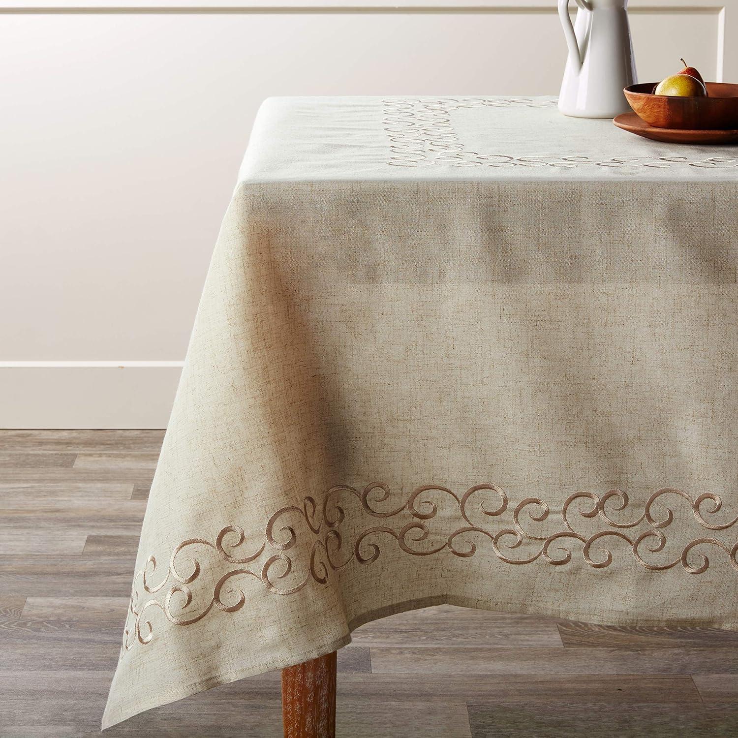 Saro Lifestyle Delicate Embroidered Design Tablecloth