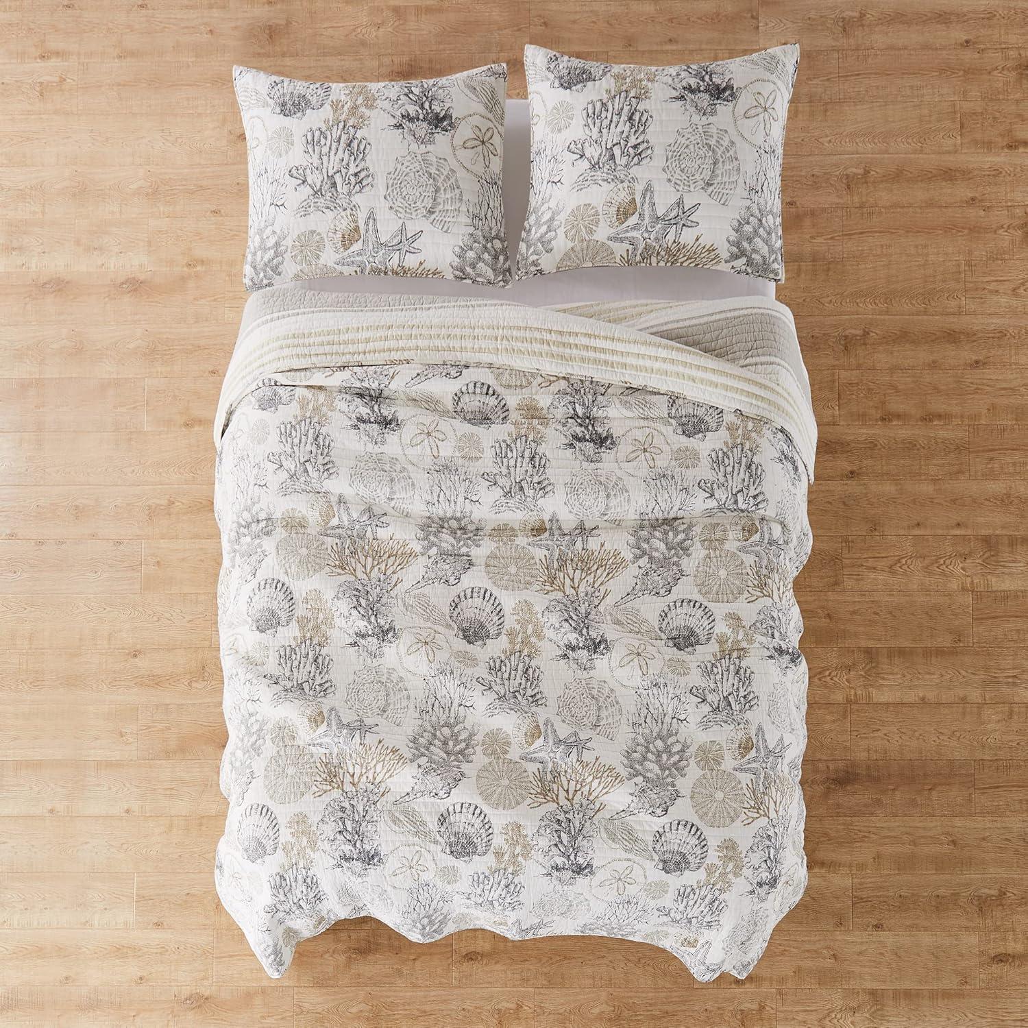 Caspian Sea Full/Queen Quilt Set - One Full/Queen Quilt and Two Standard Shams - Levtex Home
