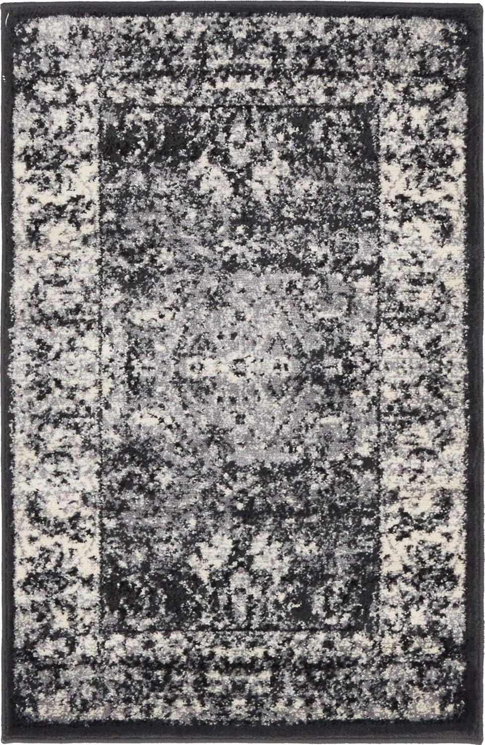 Bosphorus Light Gray Distressed 2'x3' Synthetic Accent Rug