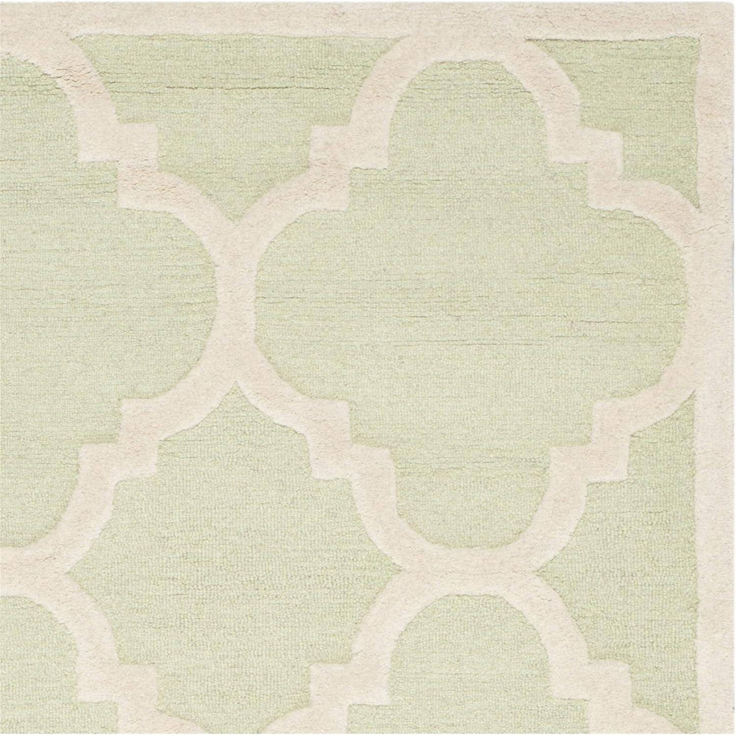 SAFAVIEH Cambridge Justine Geometric Quatrefoil Wool Area Rug, Light Green/Ivory, 5' x 8'