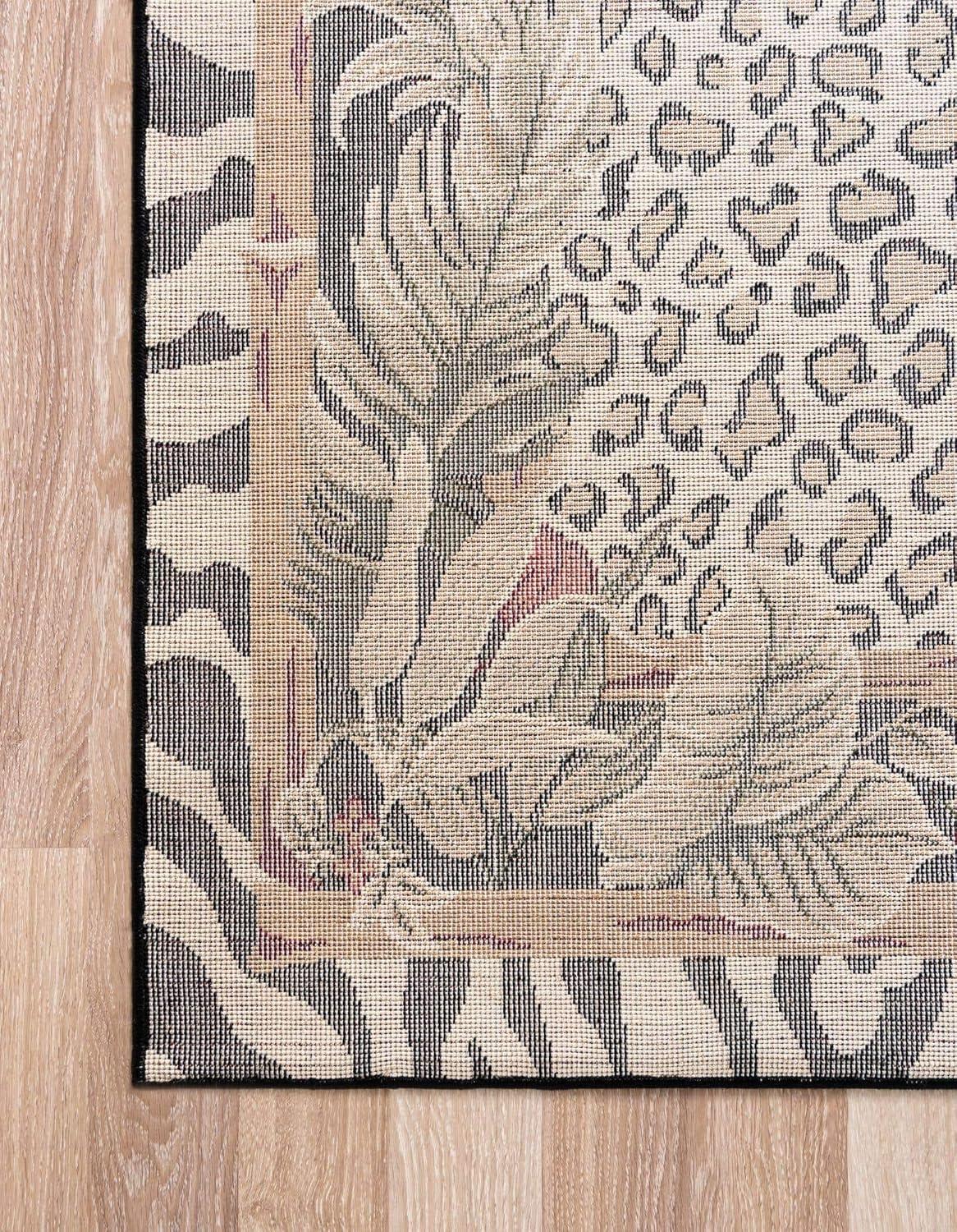 Unique Loom Wildlife Collection Area Rug - Jungle (6' 1" x 9' Rectangle Cream/Black)