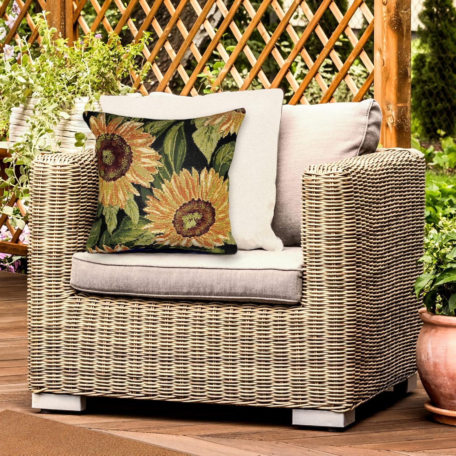 Liora Manne Floral Indoor/Outdoor Throw Pillow