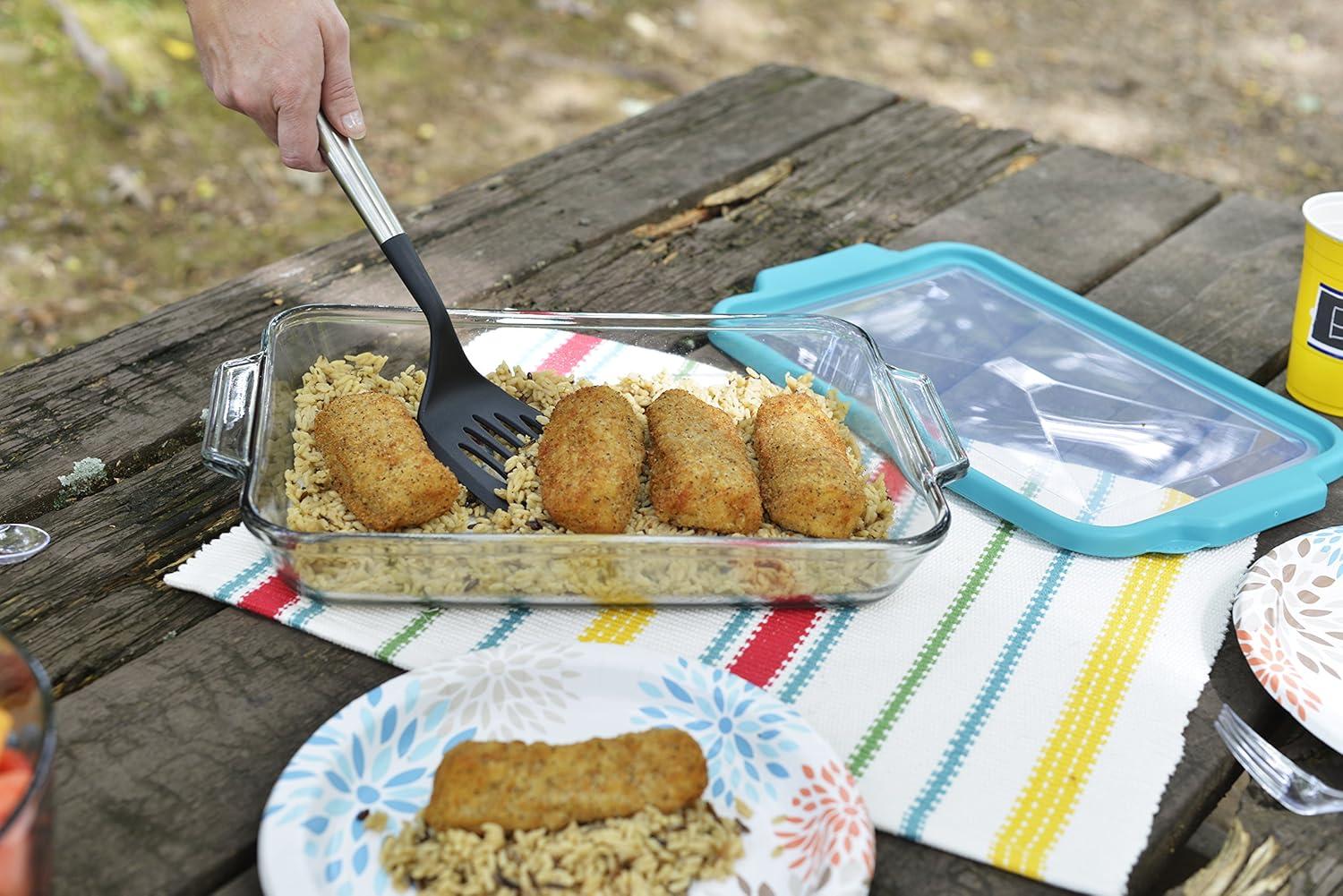 anchor hocking 3-quart glass baking dish with teal truefit lid