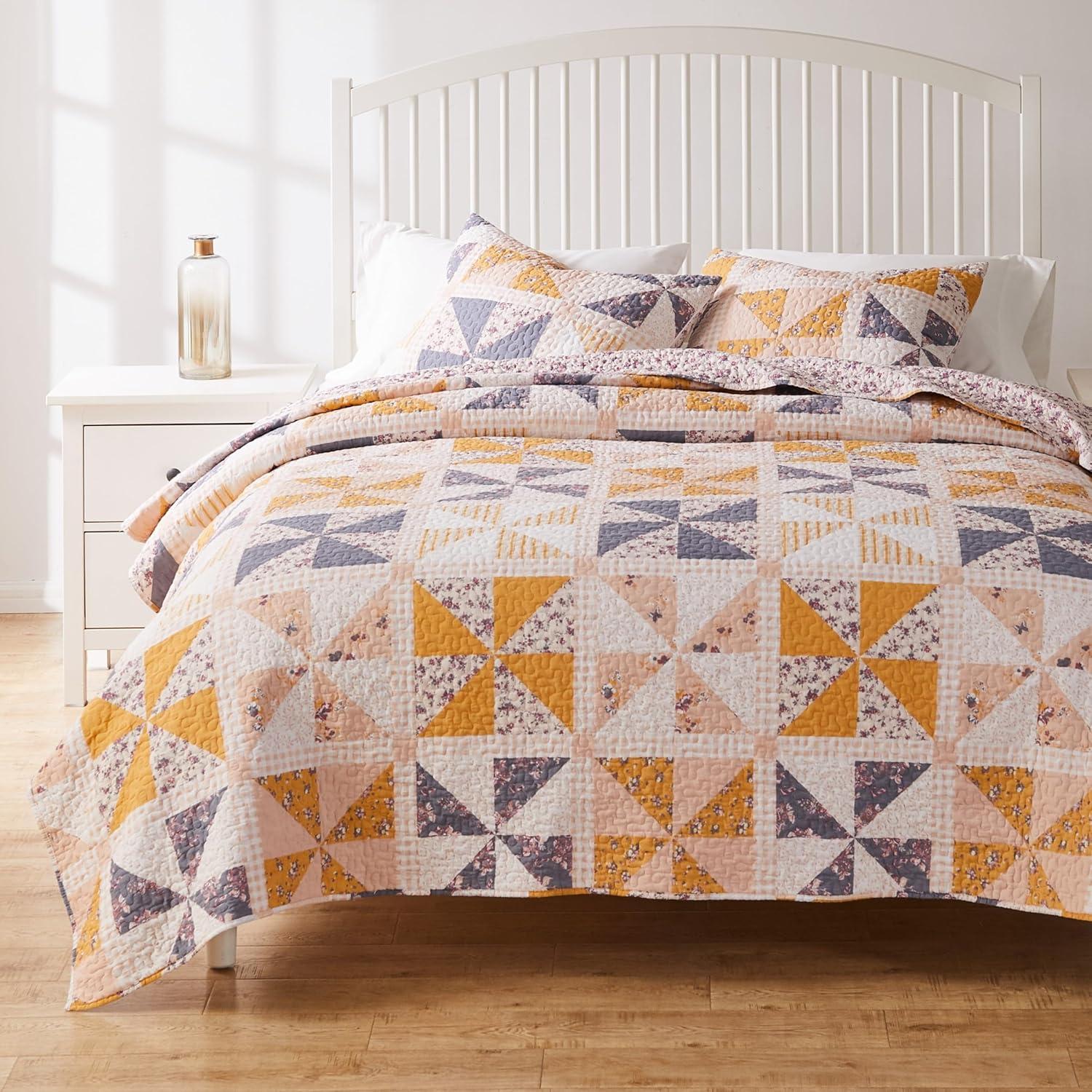 Greenland Home Fashions Heirloom Posey Reversible Quilt Set