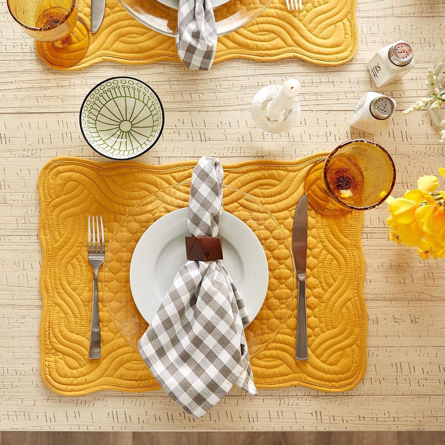 Honey Gold Quilted Farmhouse Placemat (Set of 6)