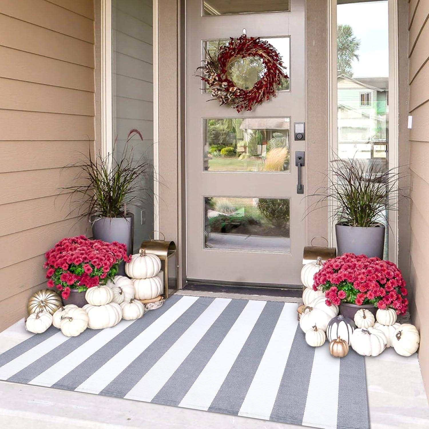 IOHOUZE Navy and White Striped Rug 2'x3' Front Door Rugs, Small Washable Area Rug for Front Porch, Spring Summer Doormats Outdoor Indoor, Cotton Rugs for Entryway Porch Entrance