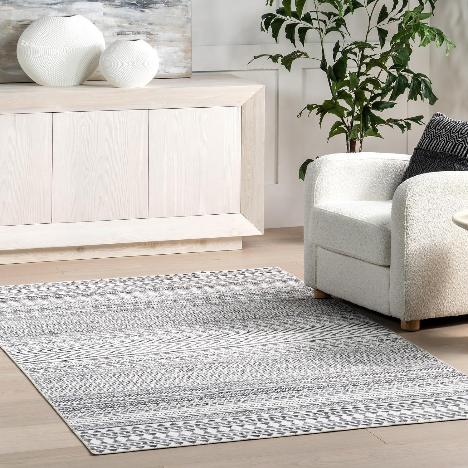 Nuloom Kira Pet Friendly Machine Washable Geometric Area Rug, 5' x 8', Grey