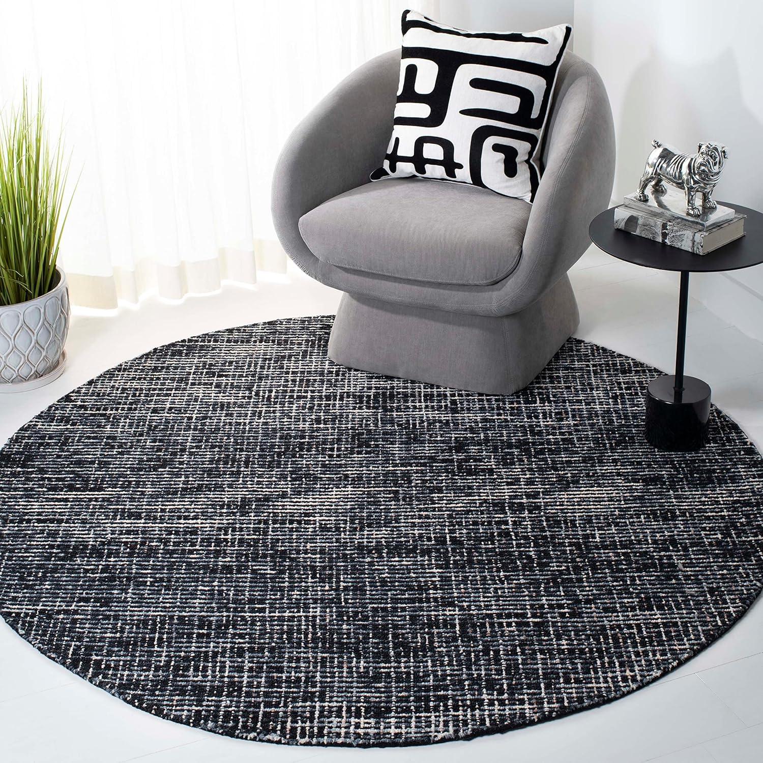Abstract ABT468 Handmade Indoor Area Rug - Black/Grey - 4'x6' - Safavieh