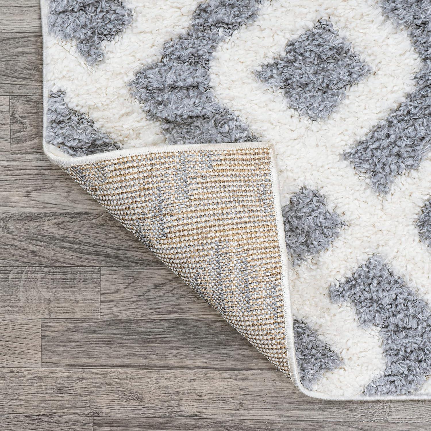 Astrid Retro Trellis High-Low Area Rug - JONATHAN Y