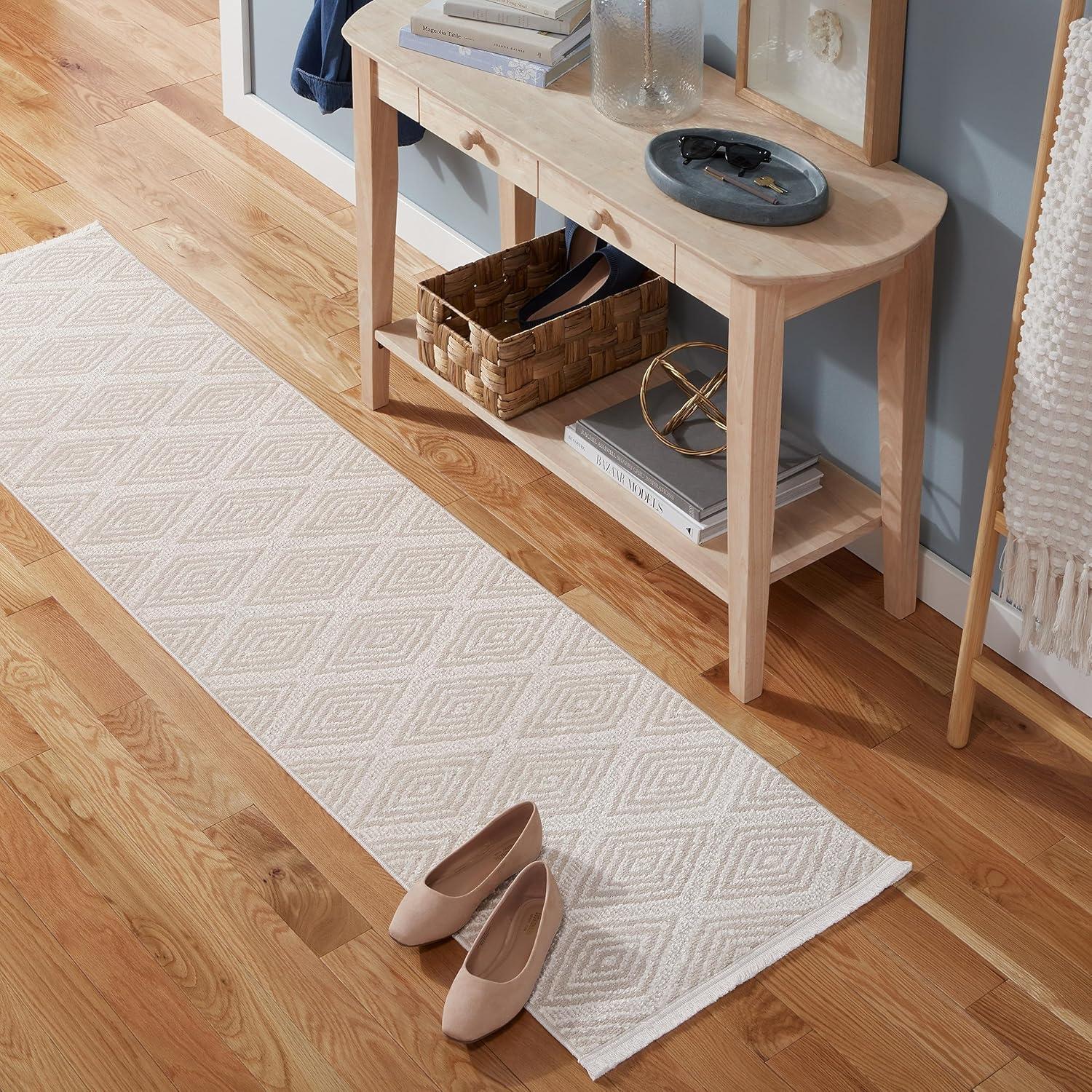 TOWN & COUNTRY EVERYDAY Rein Solid Diamond Everwash Non-Slip Backing Washable Area Rug Beige