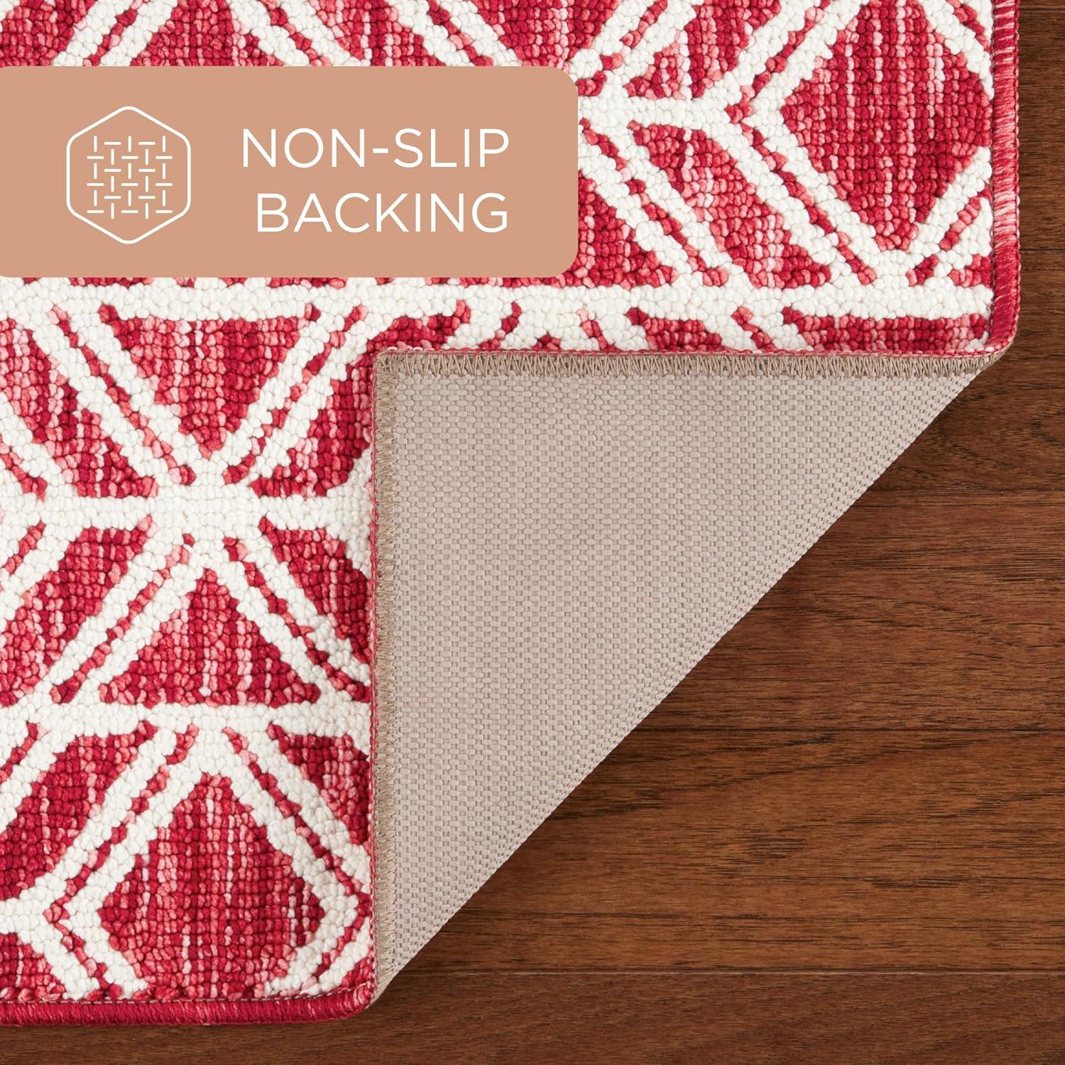 Town & Country Living TOWN & COUNTRY EVERYDAY Walker Modern Diamond Everwash Non-Slip Backing Kitchen Mat