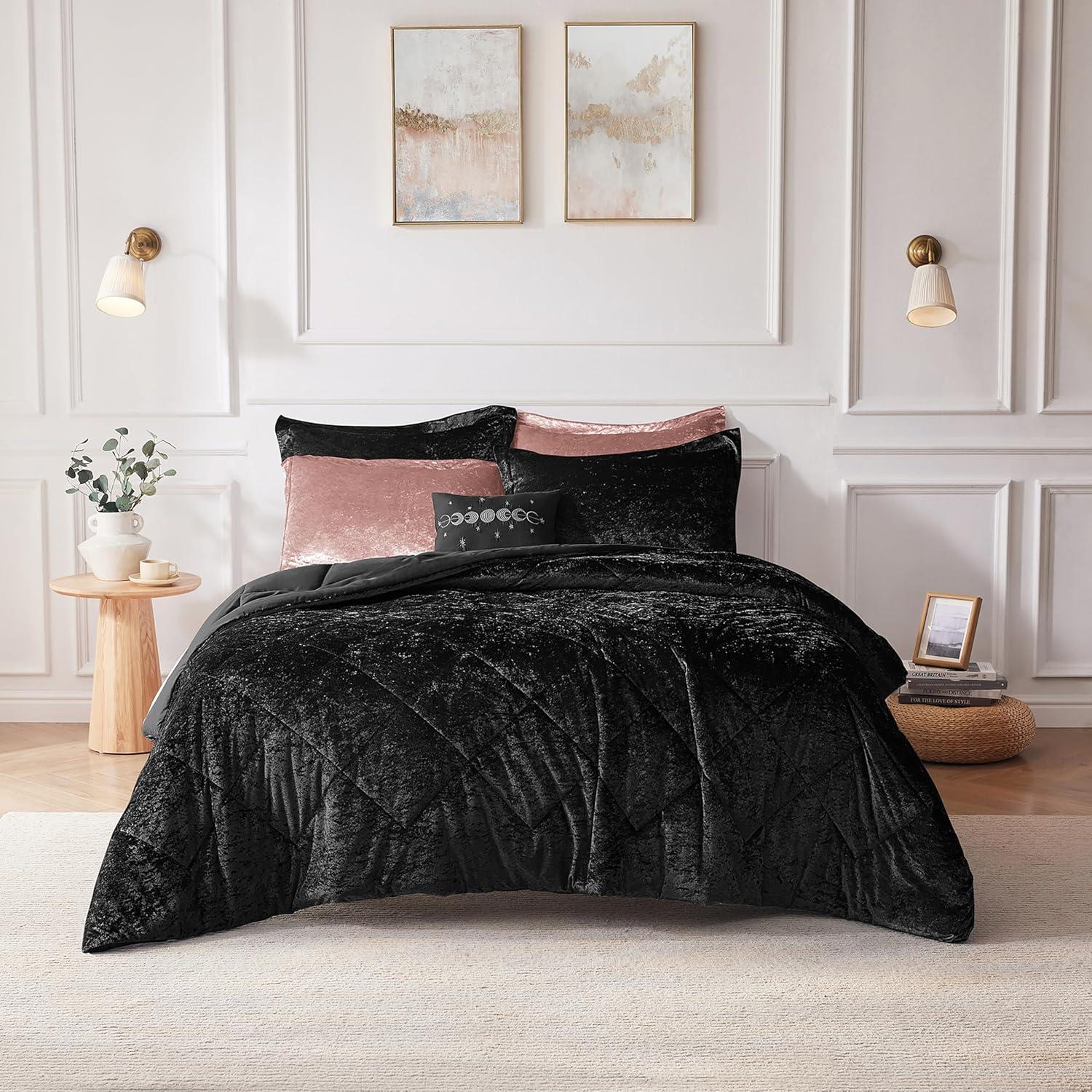 Intelligent Design Felicia Crushed Velvet Comforter Set with Throw Pillow