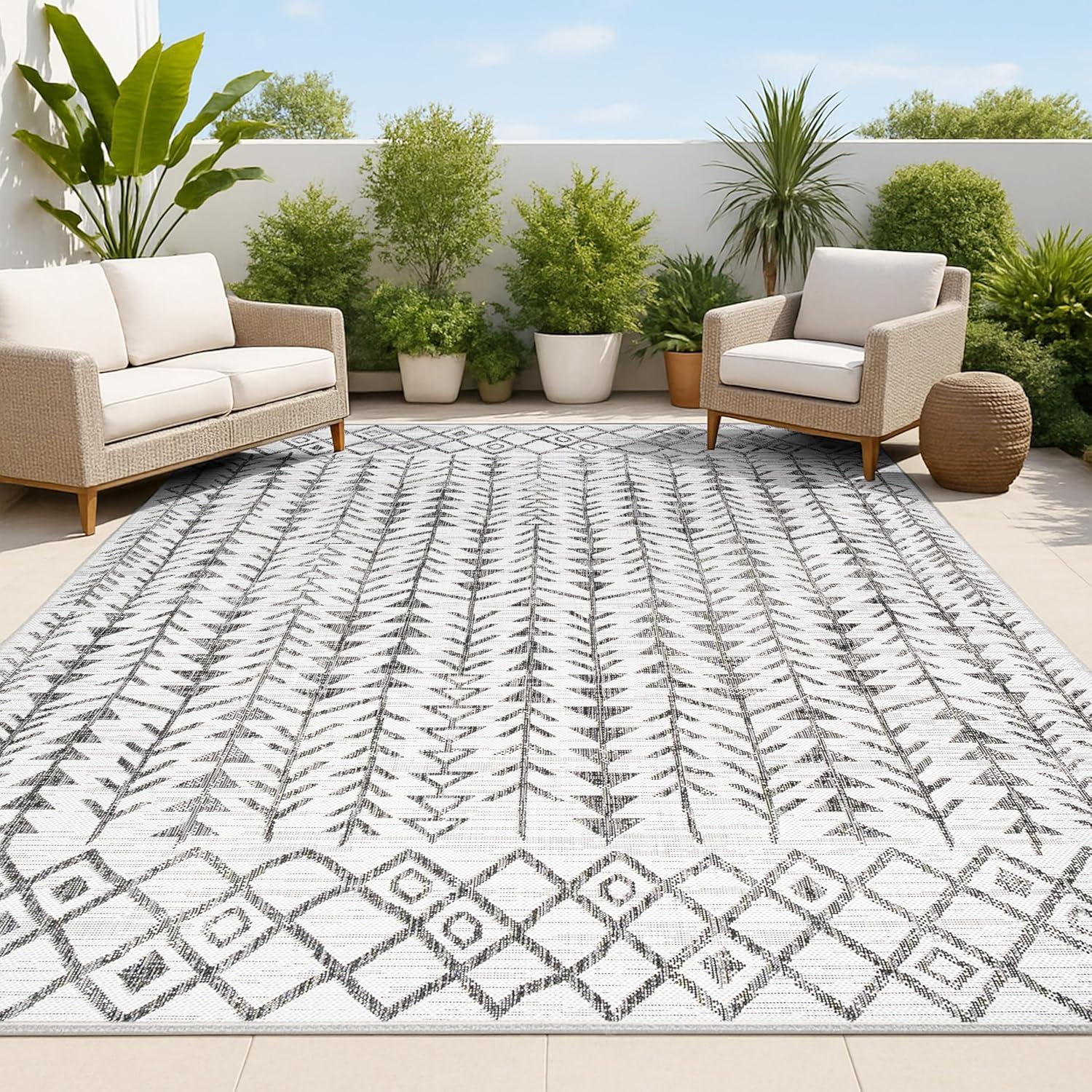 4'x6' Tokay Bohemian Geometric Indoor/Outdoor Area Rug, Ivory/Black - JONATHAN Y
