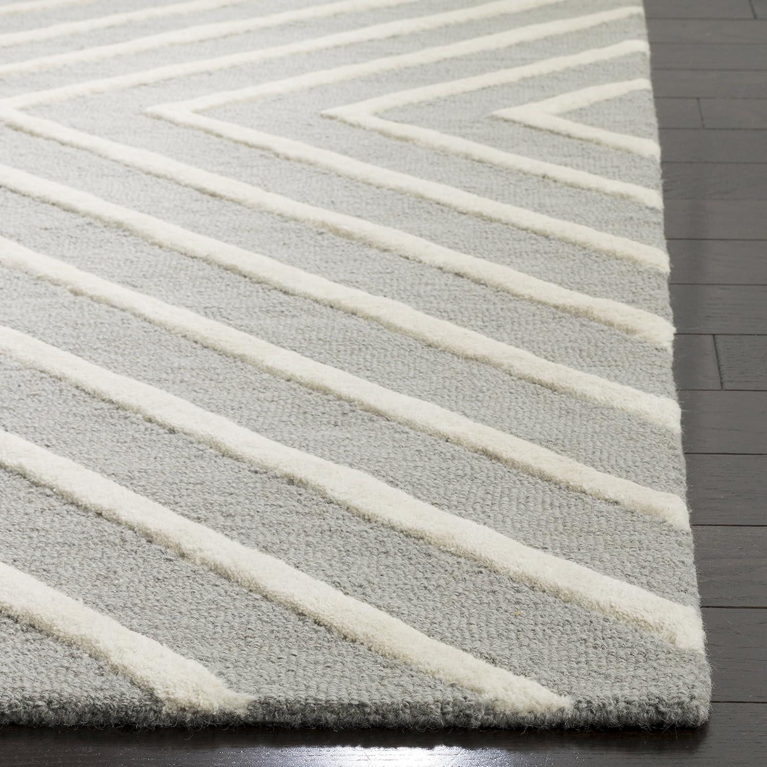 SAFAVIEH Kids X Pattern Wool Area Rug, Grey/Ivory, 6' x 9'