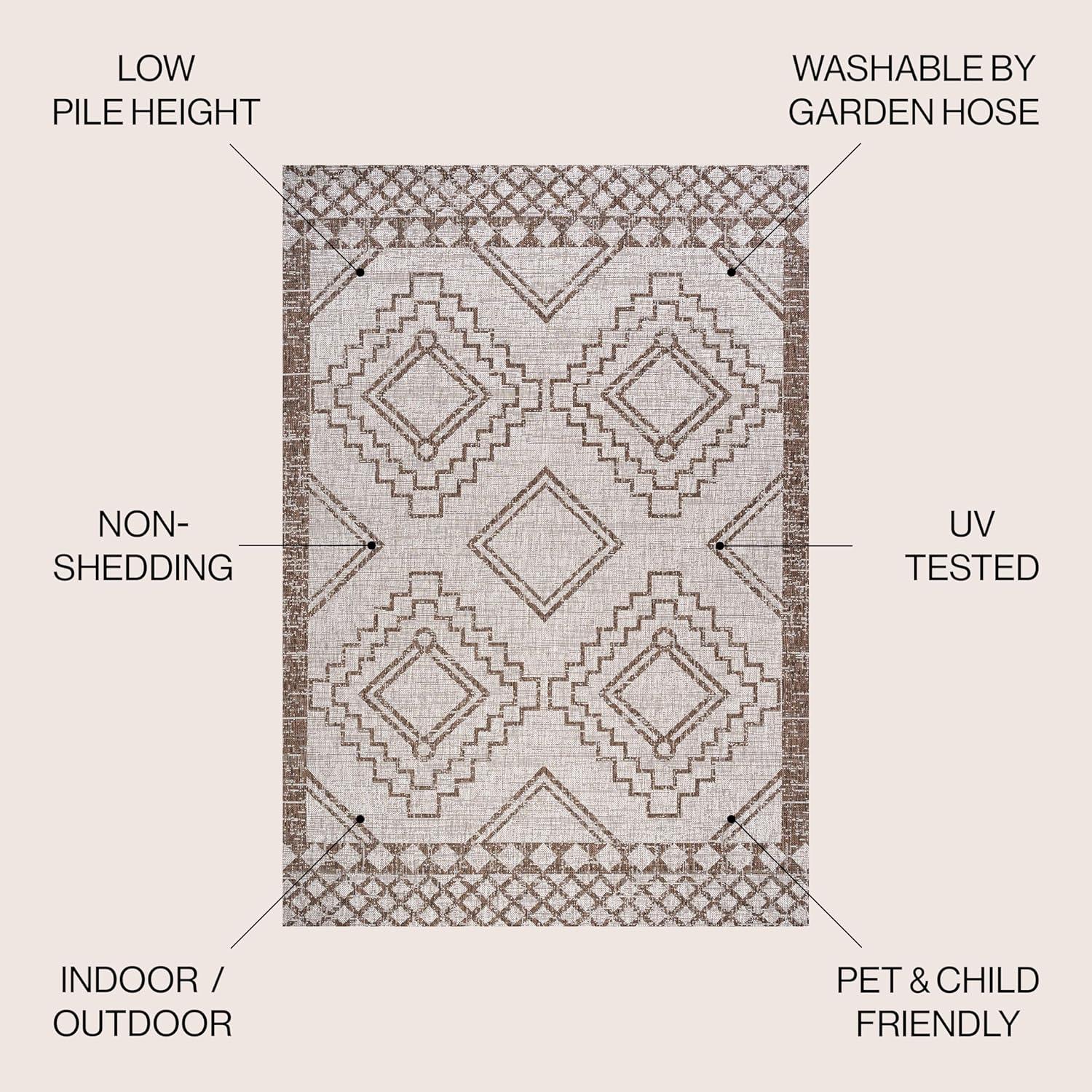 Marokko Diamond  Medallion Indoor/Outdoor Area Rug - JONATHAN Y