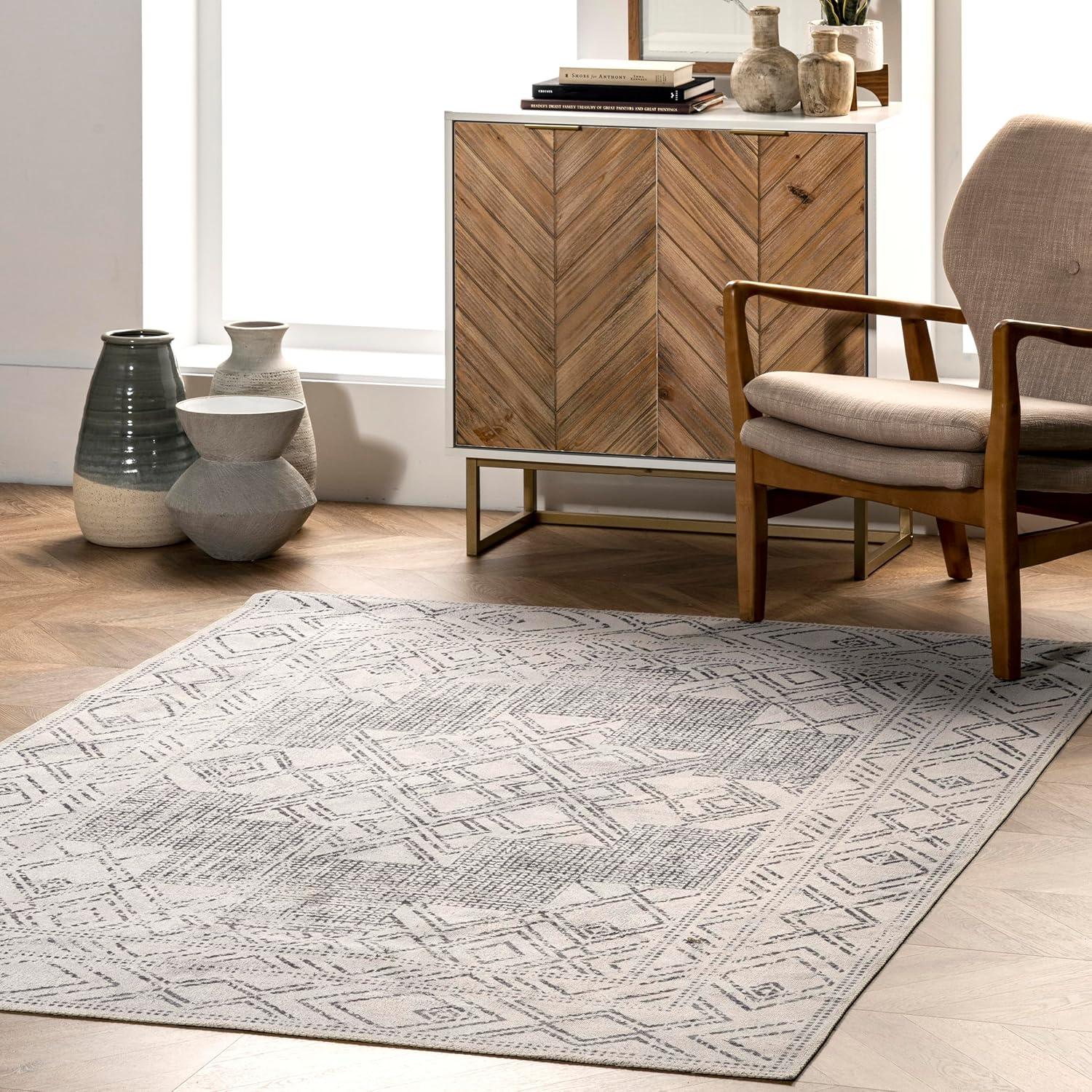 Nuloom Mia Machine Washable Geometric Medallion Indoor Area Rug