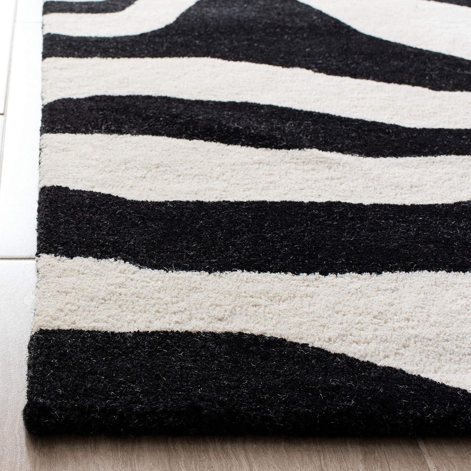 SAFAVIEH Soho Emery Striped Wool Area Rug, White/Black, 3'6" x 5'6"