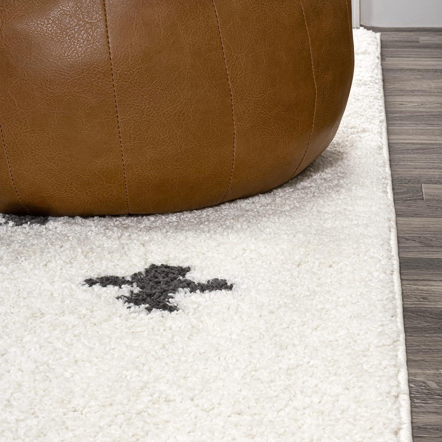 3'x5' Cristo Berber Geometric Shag Area Rug, White/Black - JONATHAN Y
