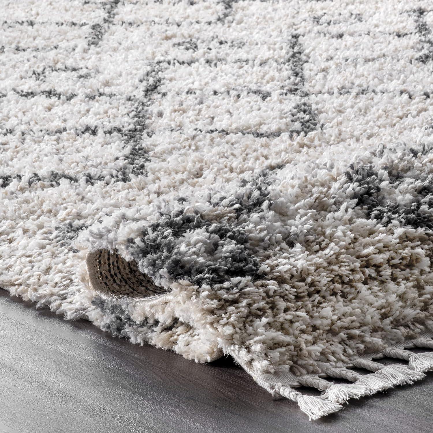 Nuloom Kristi Moroccan 3x5 Accent Shag Indoor Area Rug for Living Room Bedroom Dining Room Nursery Entryway, Grey/Ivory