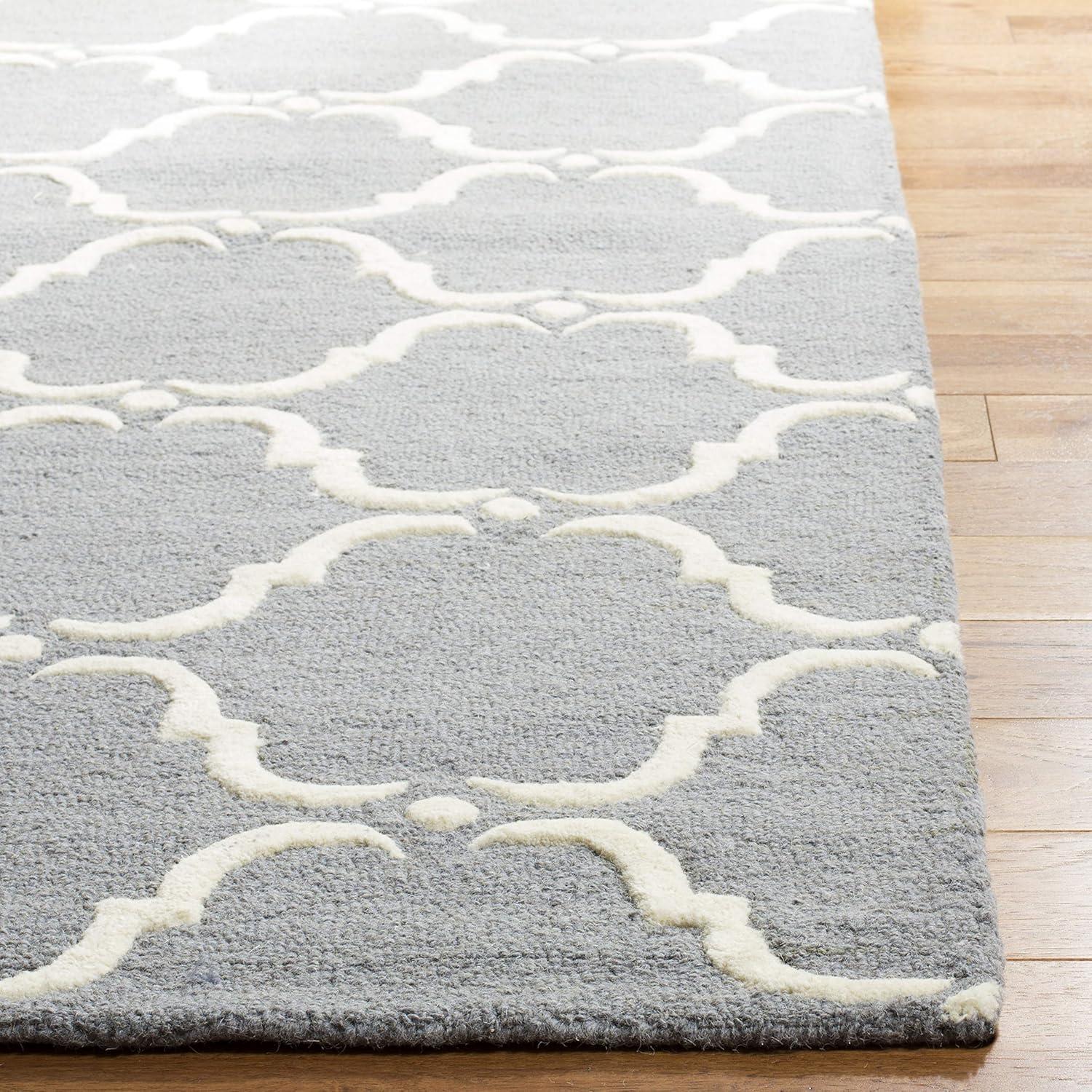 SAFAVIEH Cambridge Hamilton Geometric Wool Area Rug, Blue/Ivory, 8' x 8' Square