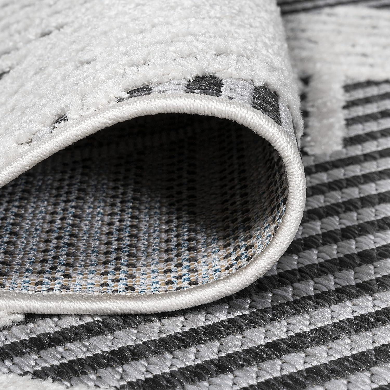 4'x6' Jazz High-Low Pile Art Deco Geometric Indoor/Outdoor Area Rug, Black/Ivory - JONATHAN Y