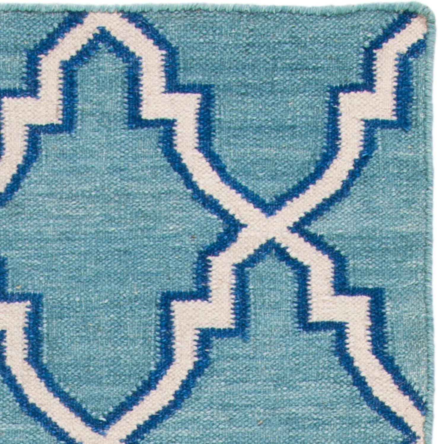 SAFAVIEH Dhurrie Astrid Geometric Moroccan Wool Runner Rug, Light Blue/Ivory, 2'6" x 10'