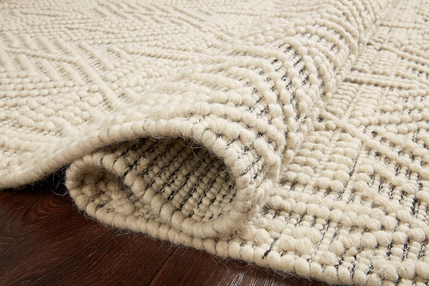 Loloi II Noelle Ivory / Black Geometric Area Rug 4'-0" x 6'-0"