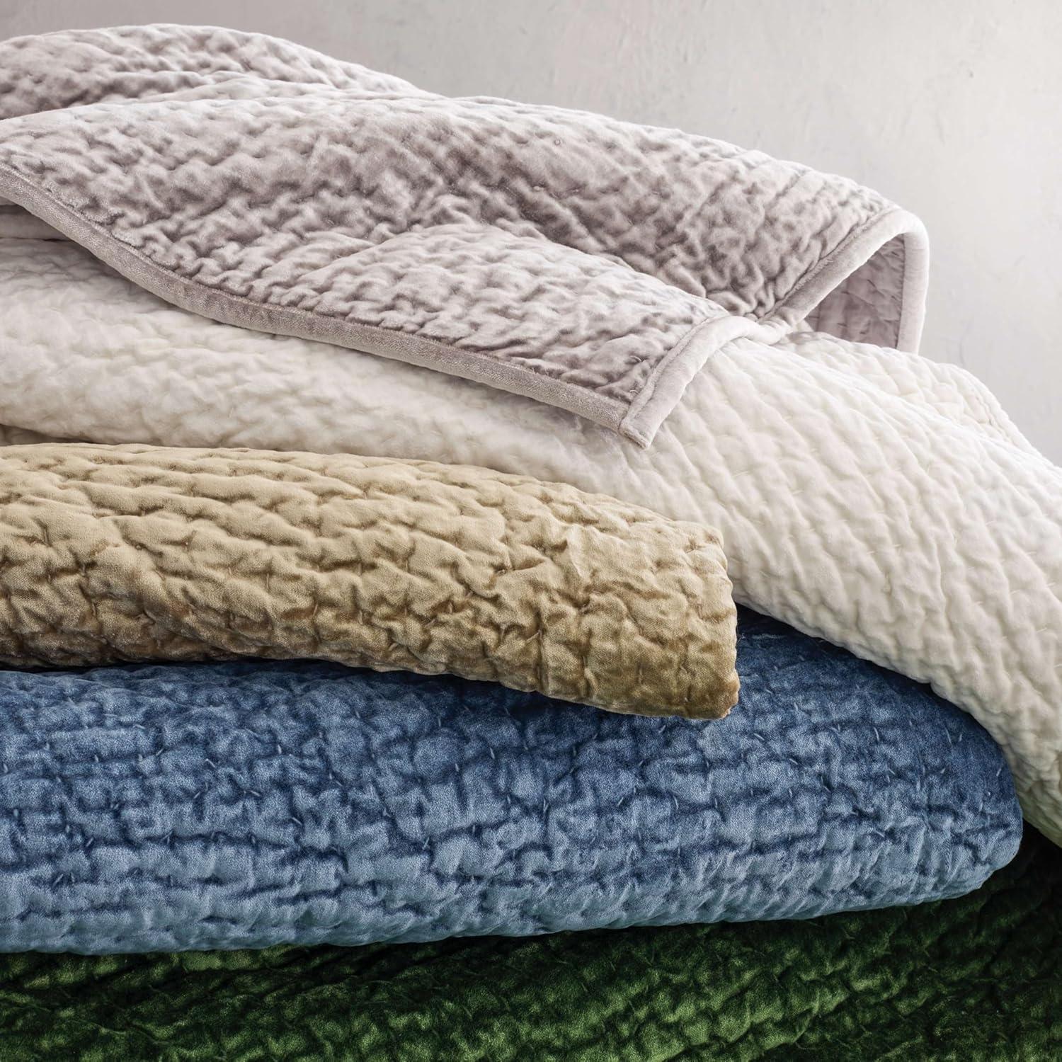 Parisienne Velvet Quilt