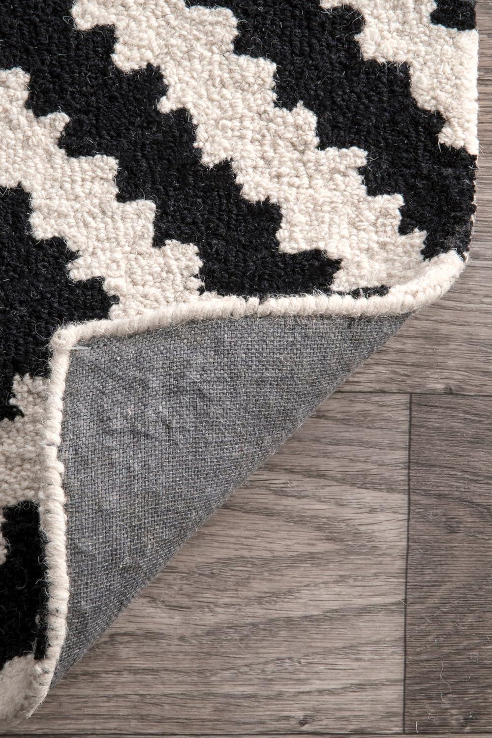 Kellee Hand Tufted Black and White Wool Area Rug, 10x14