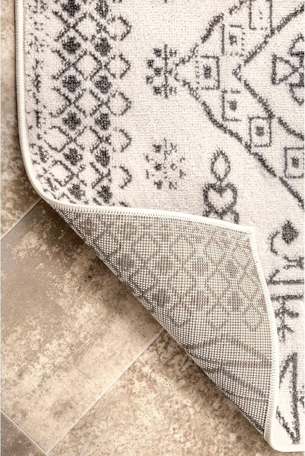 Nuloom Frances Moroccan 4x6 Indoor Area Rug for Living Room Bedroom Dining Room Kitchen, Light Grey/Ivory