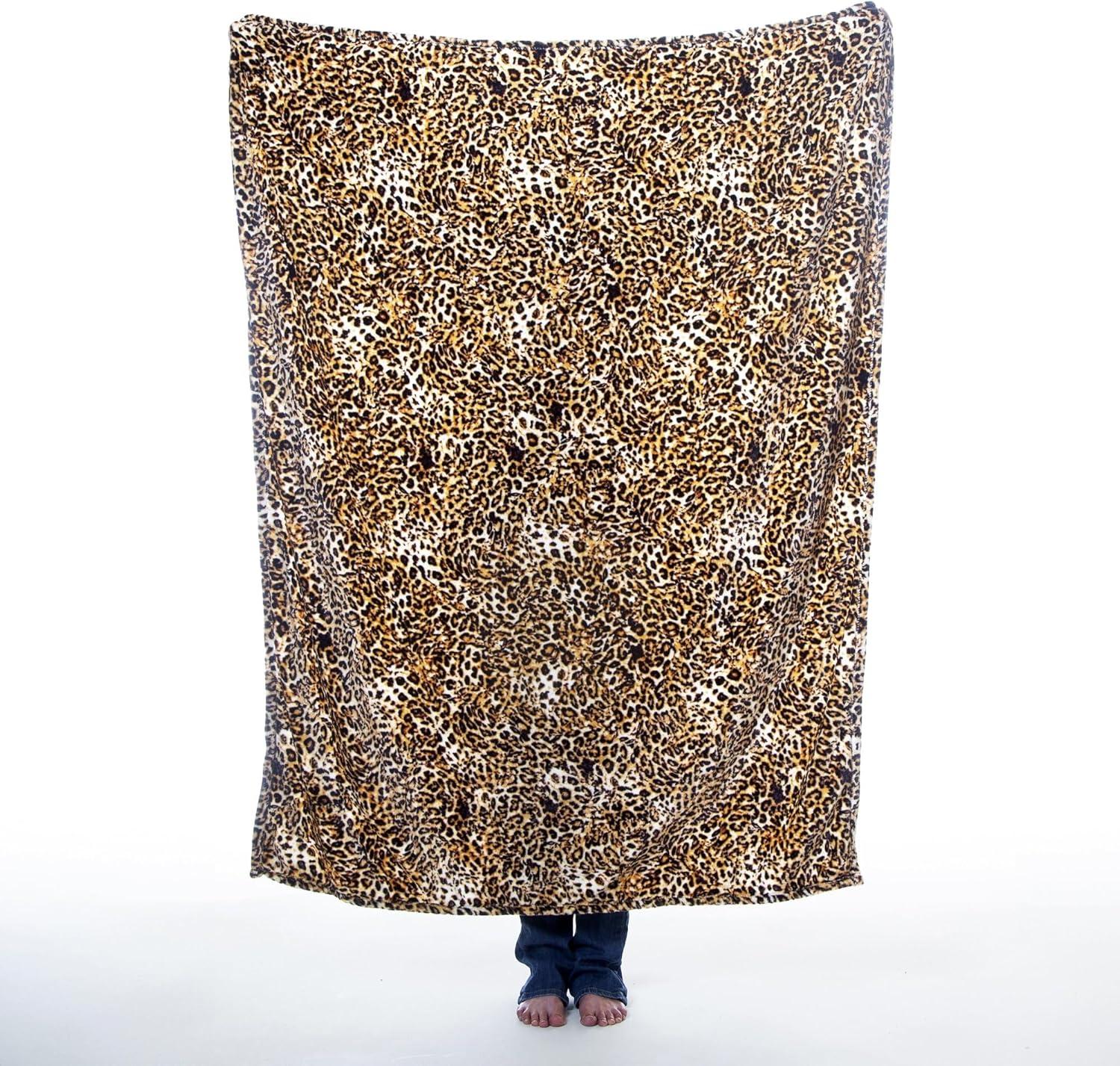 CARSTENS, INC. Travel Blanket, Premium Compact 2-in-1 Airplane Blanket/Pillow, Leopard Print