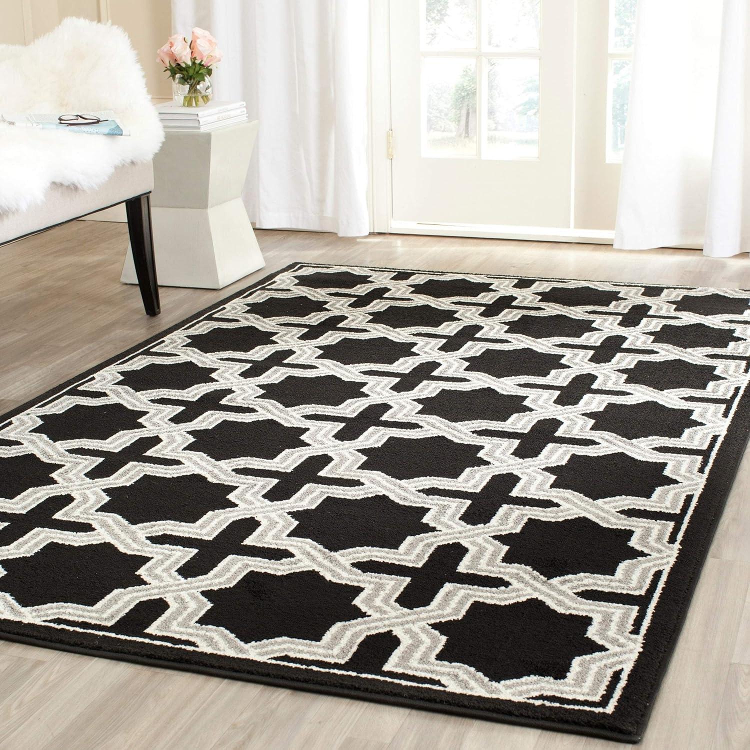 Anthracite & Grey Geometric 4' x 6' Easy-Care Area Rug