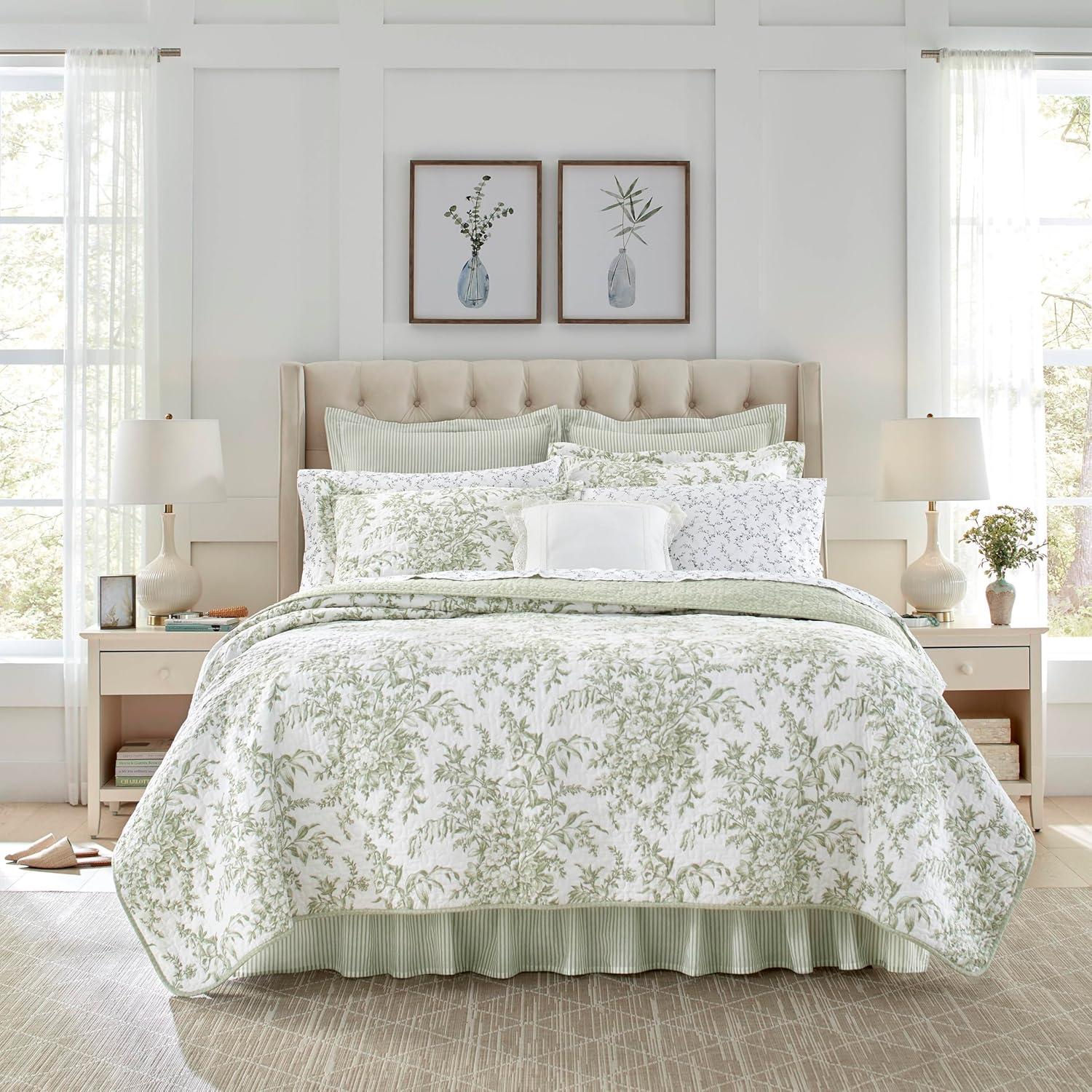 Bedford Cotton Quilt & Sham Set Green - Laura Ashley