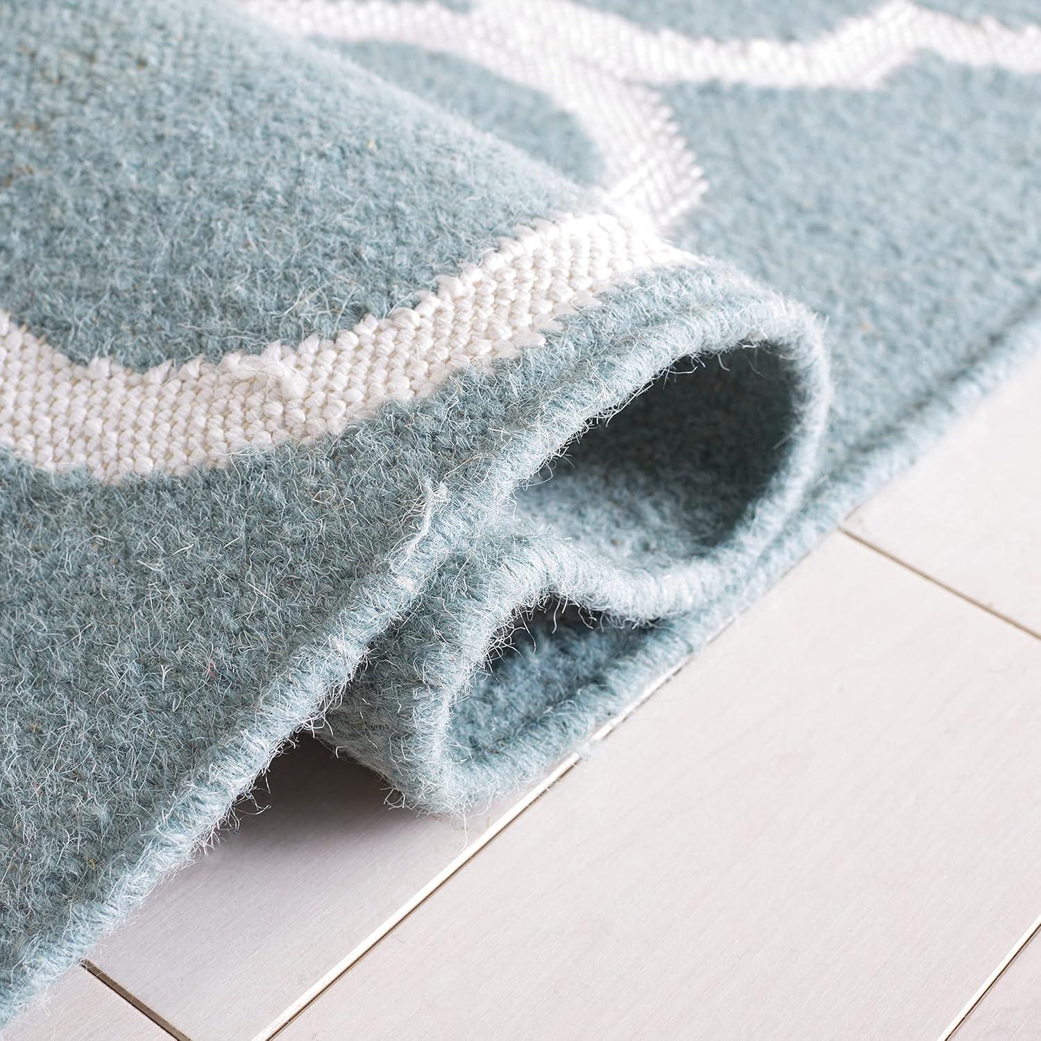 Dhurries DHU627 Hand Woven Accent Rug - Blue/Ivory - 2'6"x4' - Safavieh.