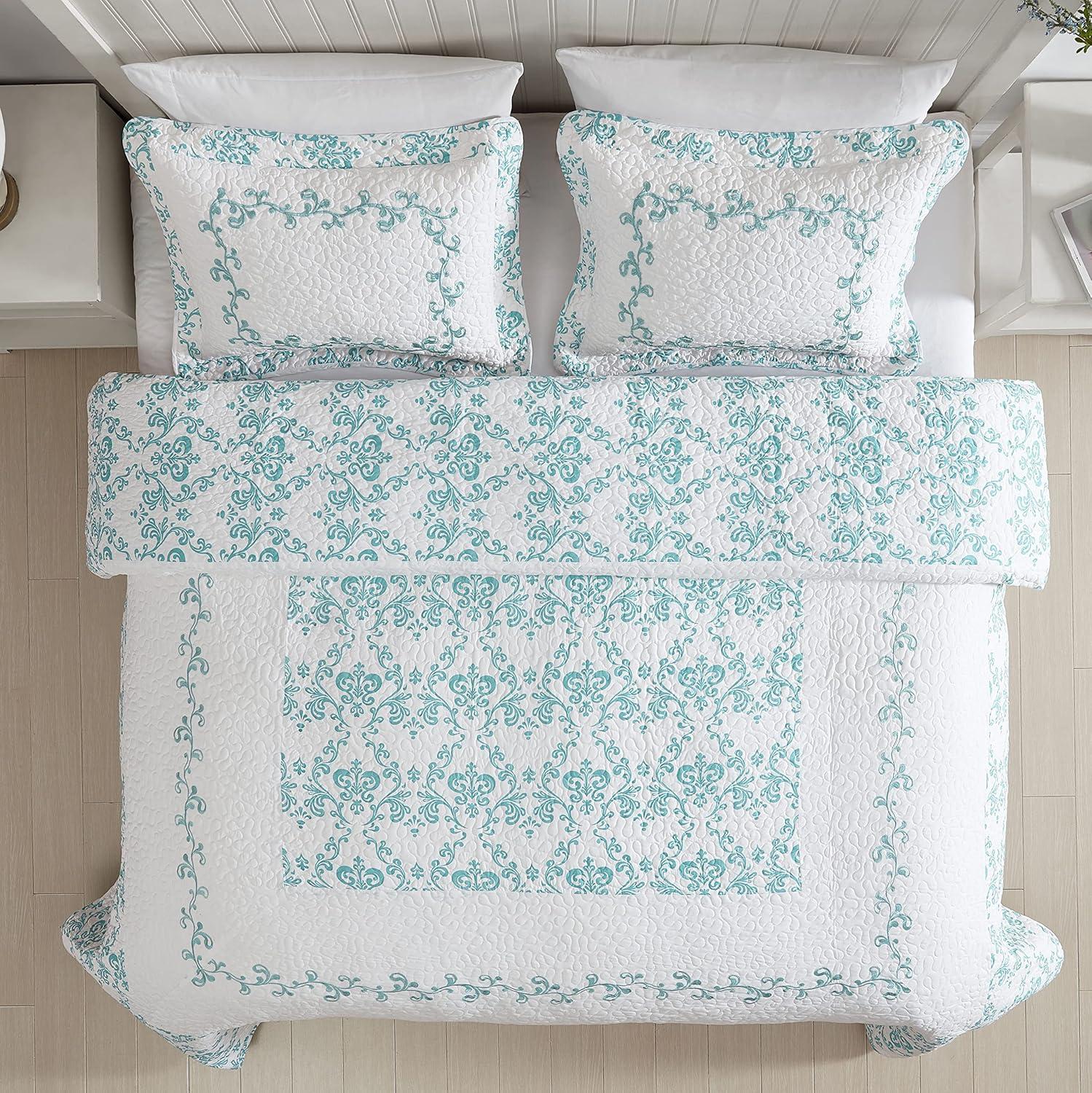 Victorian Blue Damask Full Lightweight Bedspread