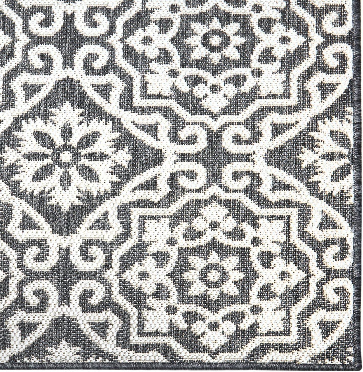 NICOLE MILLER NEW YORK Patio Country Danica Geometric Indoor/Outdoor Area Rug, Black/Grey