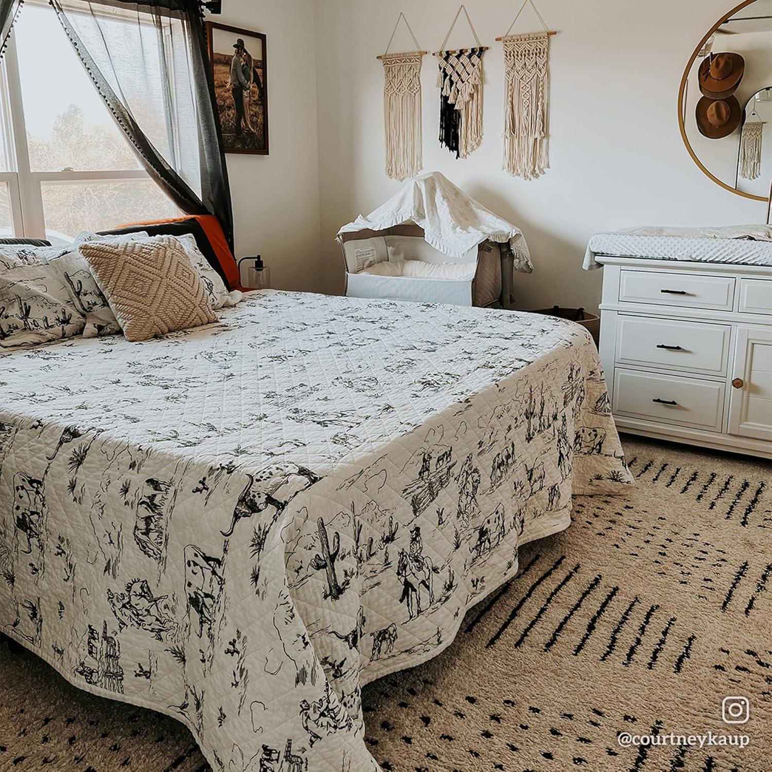 Paseo Road by HiEnd Accents Ranch Life White/Black Cotton Reversible Western Rustic Farmhouse 3 Piece Quilt Set
