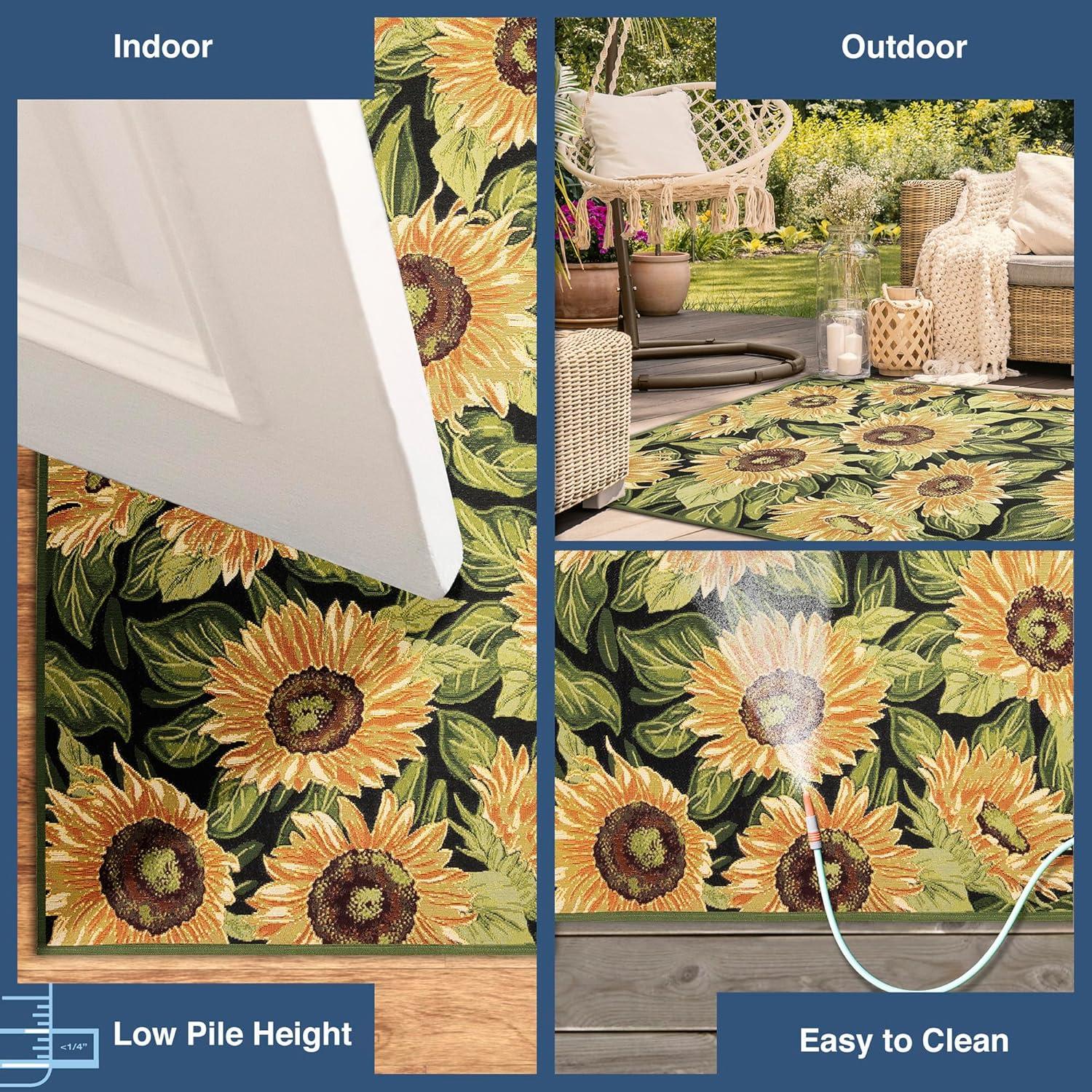 Liora Manne Marina Sunflowers Indoor/Outdoor Rug Black 3'3" x 4'11"