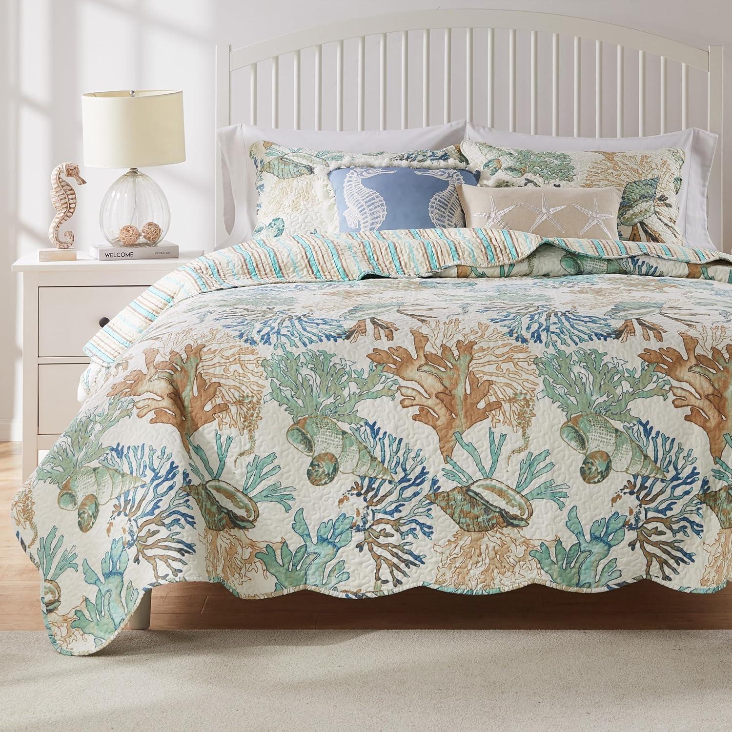 Atlantis Reversible Quilt Set with Throw Pillows