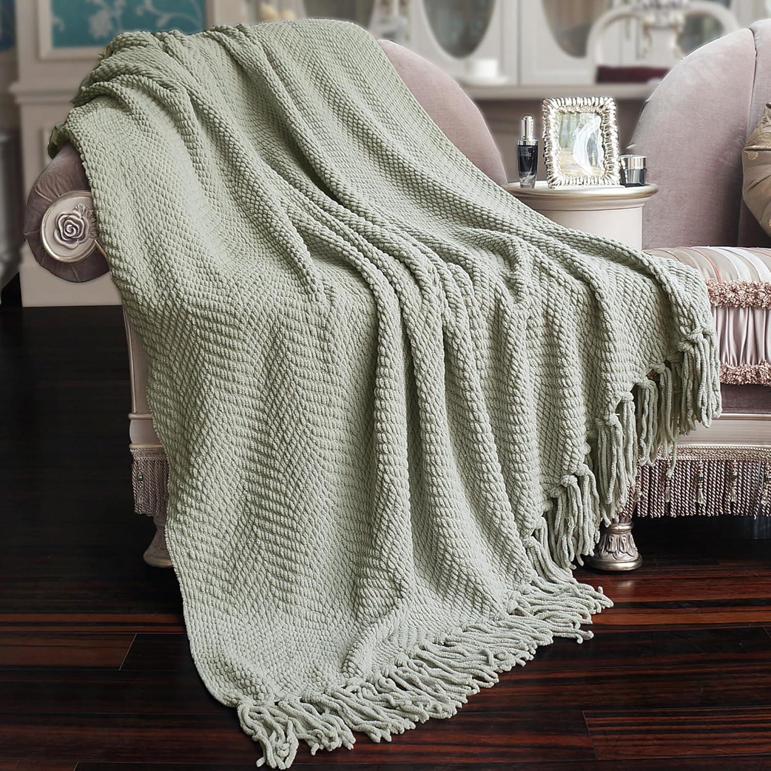 Cozy Diamond-Patterned Silver Knit Throw Blanket, 60"x50"