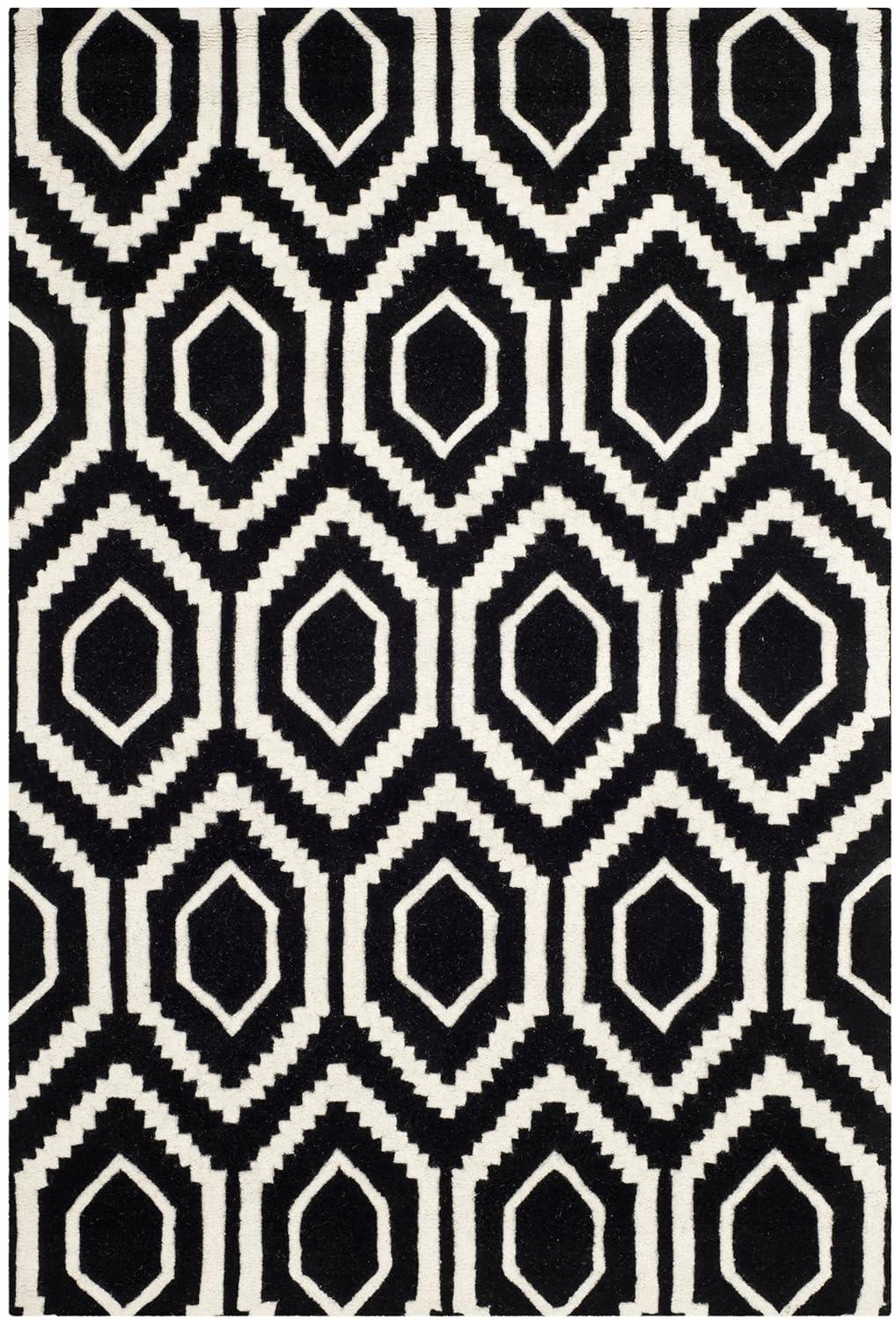 SAFAVIEH Chatham Graham Geometric Wool Area Rug, Black/Ivory, 4' x 6'