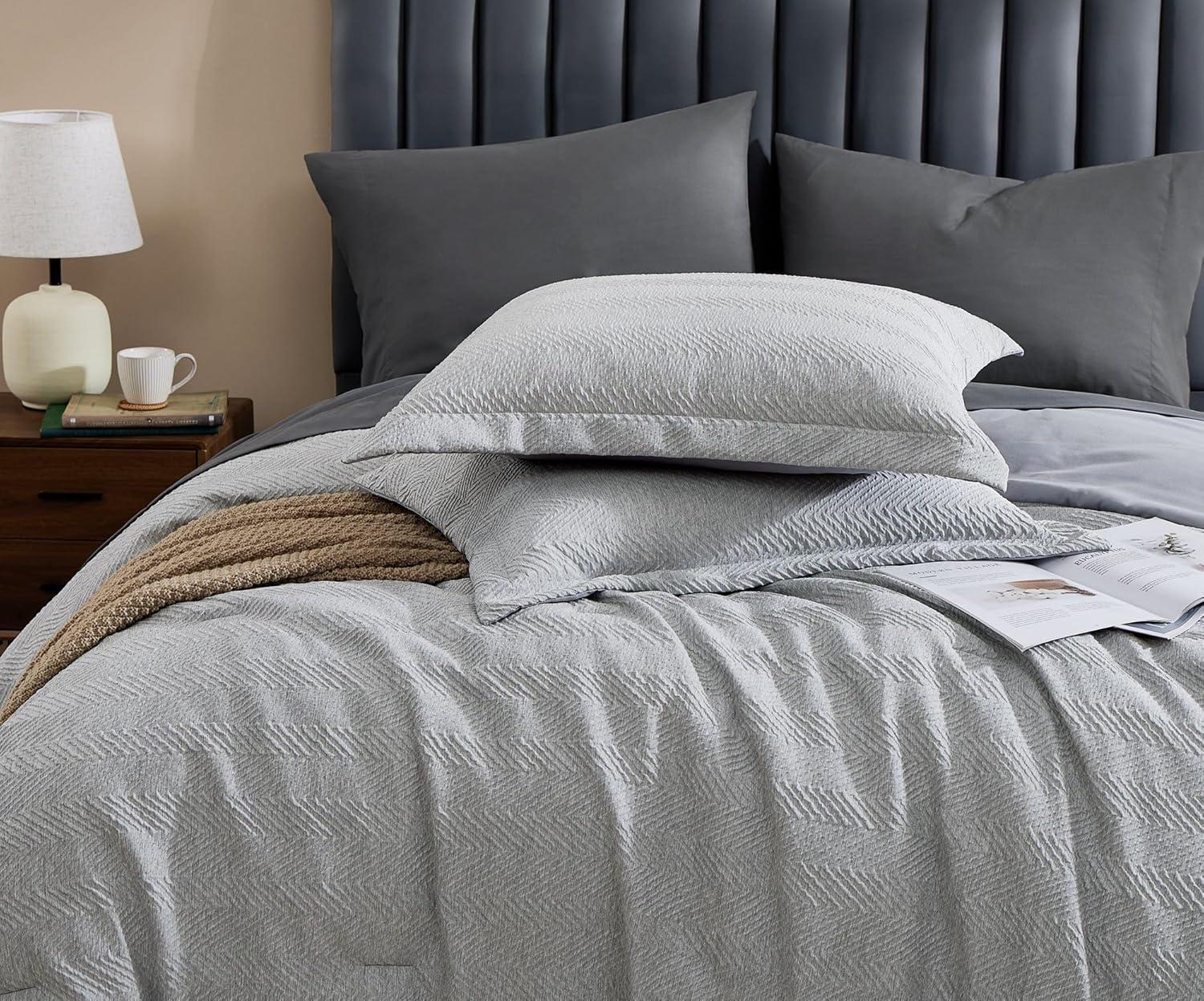 Geniospin Queen Comforter Set, Bed in A Bag 7-Pieces, Light Grey Textured All Season Comfortable Bedding Sets with Comforter, Sheets, Pillowcases & Shams (Light Grey, 90"x90")